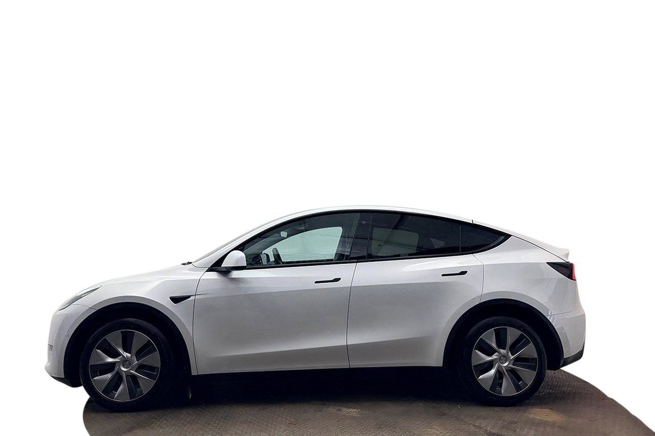 Tesla Model Y, Long Range AWD - fotka 5