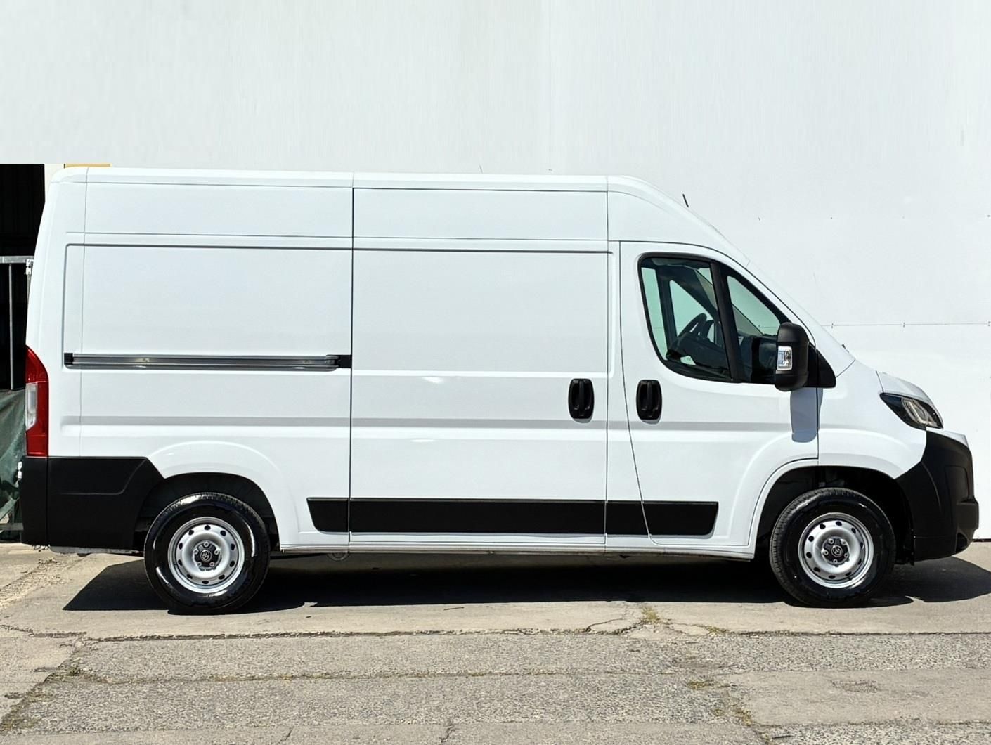 Toyota Proace, L2 H2 2.2 D-4D Life - fotka 3
