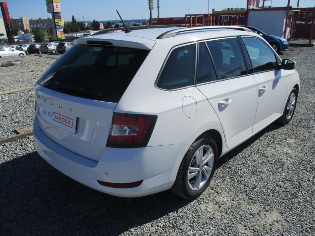 Škoda Fabia, 1,0 TSI, klima,servis,DPH,CZ, - fotka 5