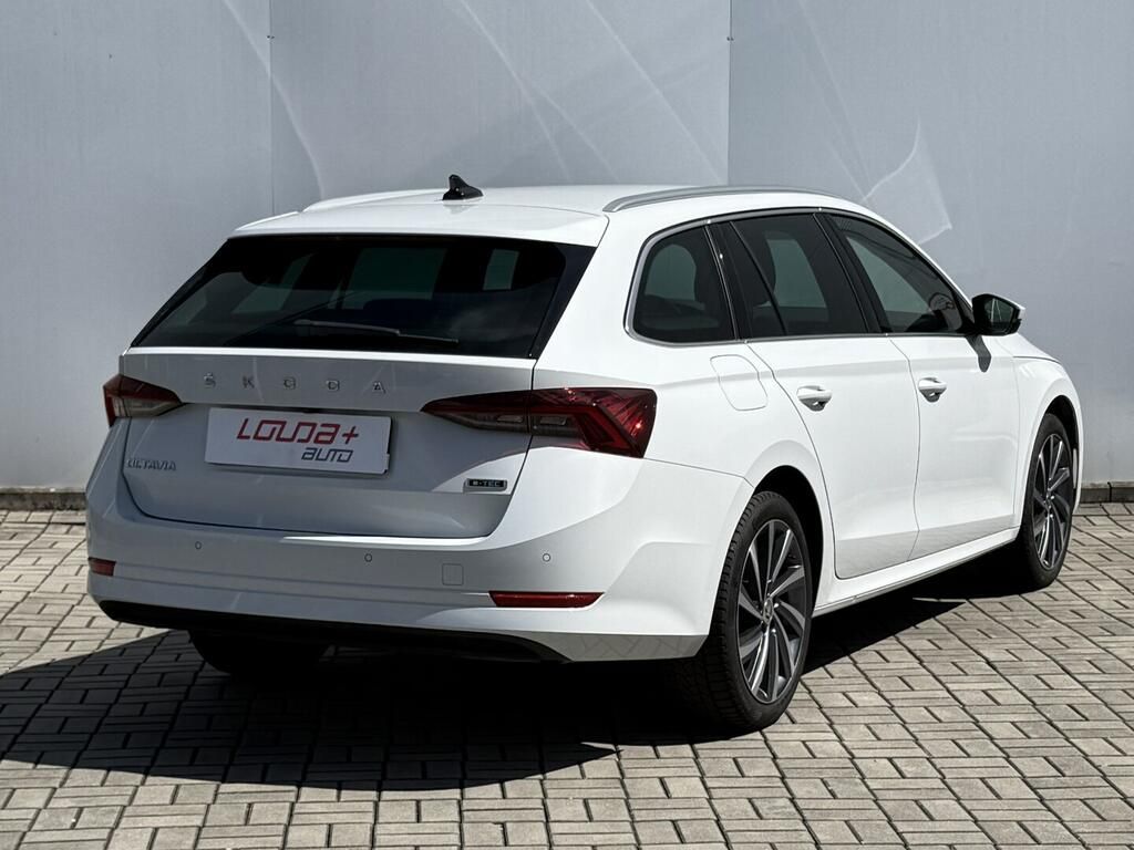 Škoda Octavia, Green Tec Style 1.5 E-TECH 110 - fotka 2