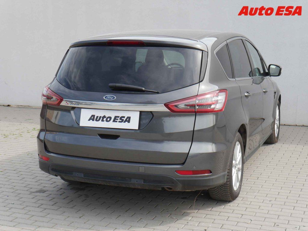 Ford S-MAX, 2.0 TDCi 7míst,AT,navi - fotka 4