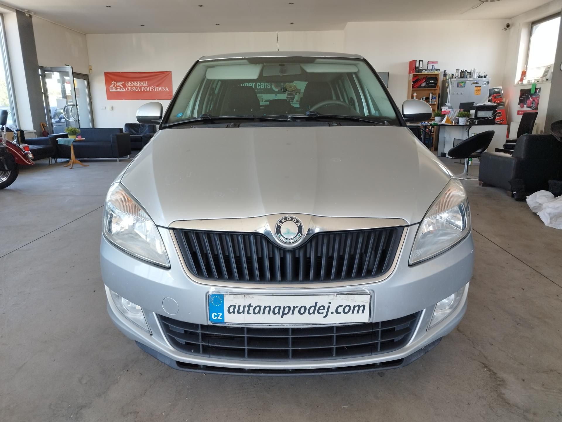 Škoda Fabia, 1,2TSI,63KW,KLIMA,TAŽNÝ,ČR - fotka 2