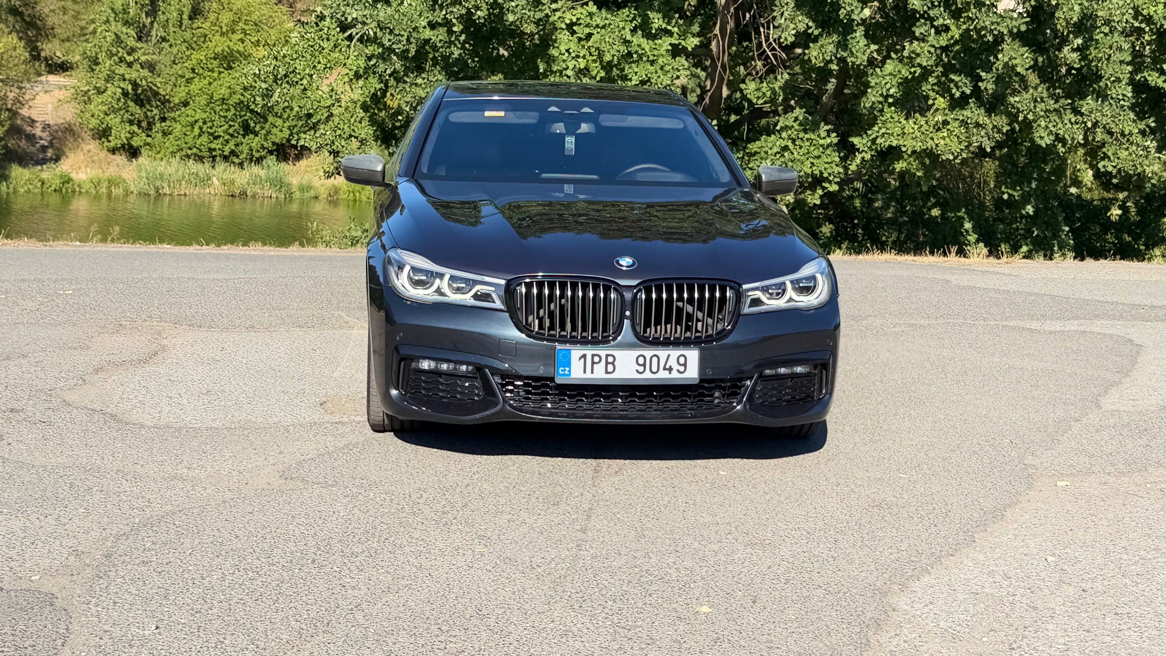 BMW Řada 7, 730xdrive - fotka 4