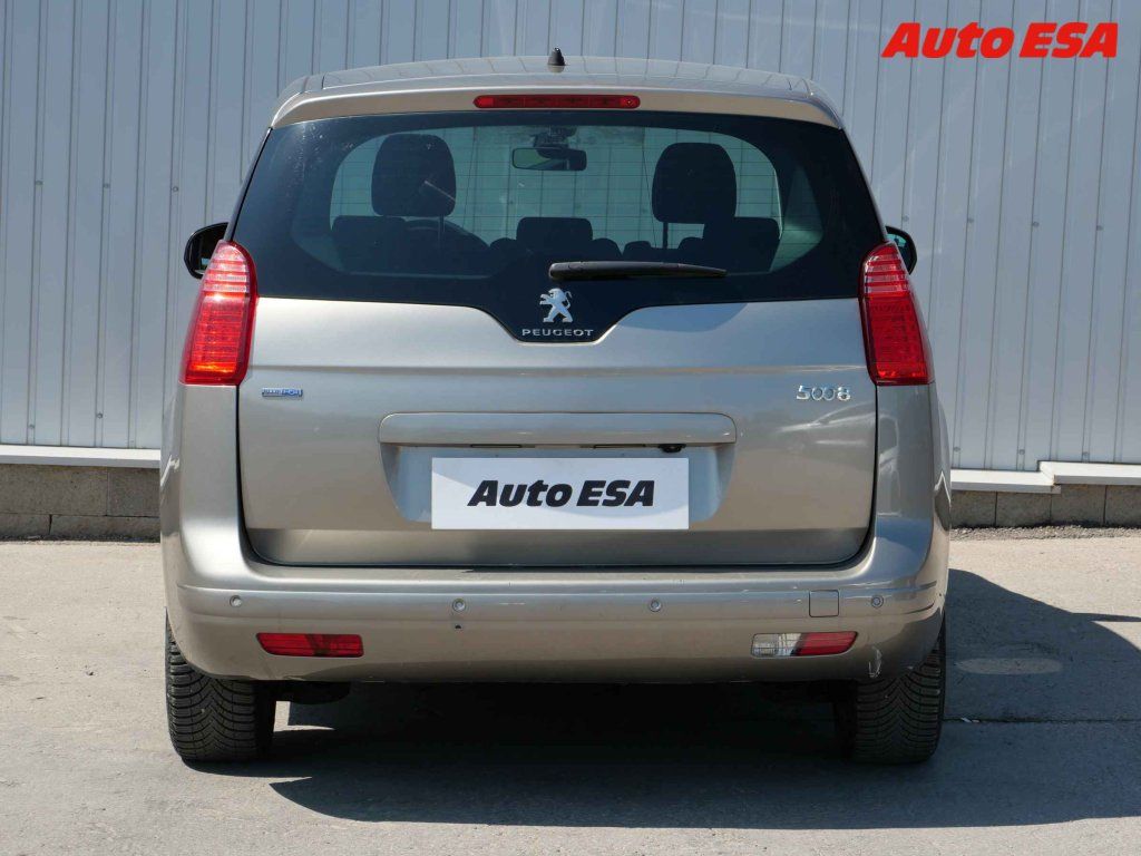 Peugeot 5008, 1.6 HDi,ČR,navi,autoAC - fotka 5