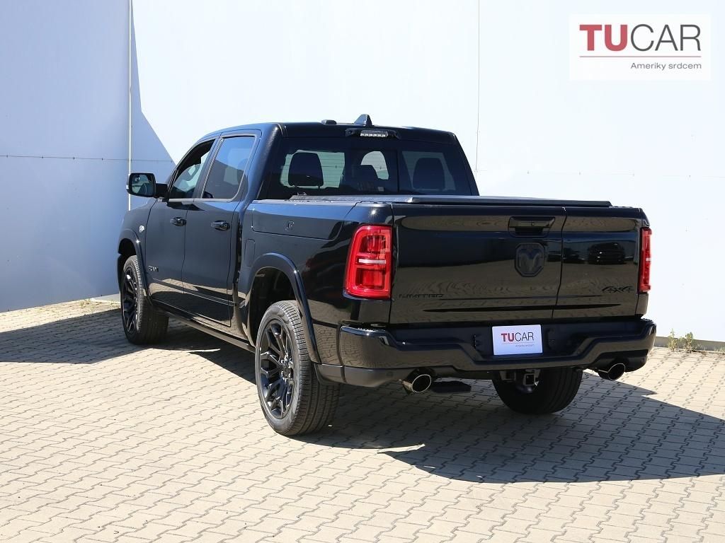 Dodge Ram, 1500 Limited 5.7 V8 2026 RED - fotka 4