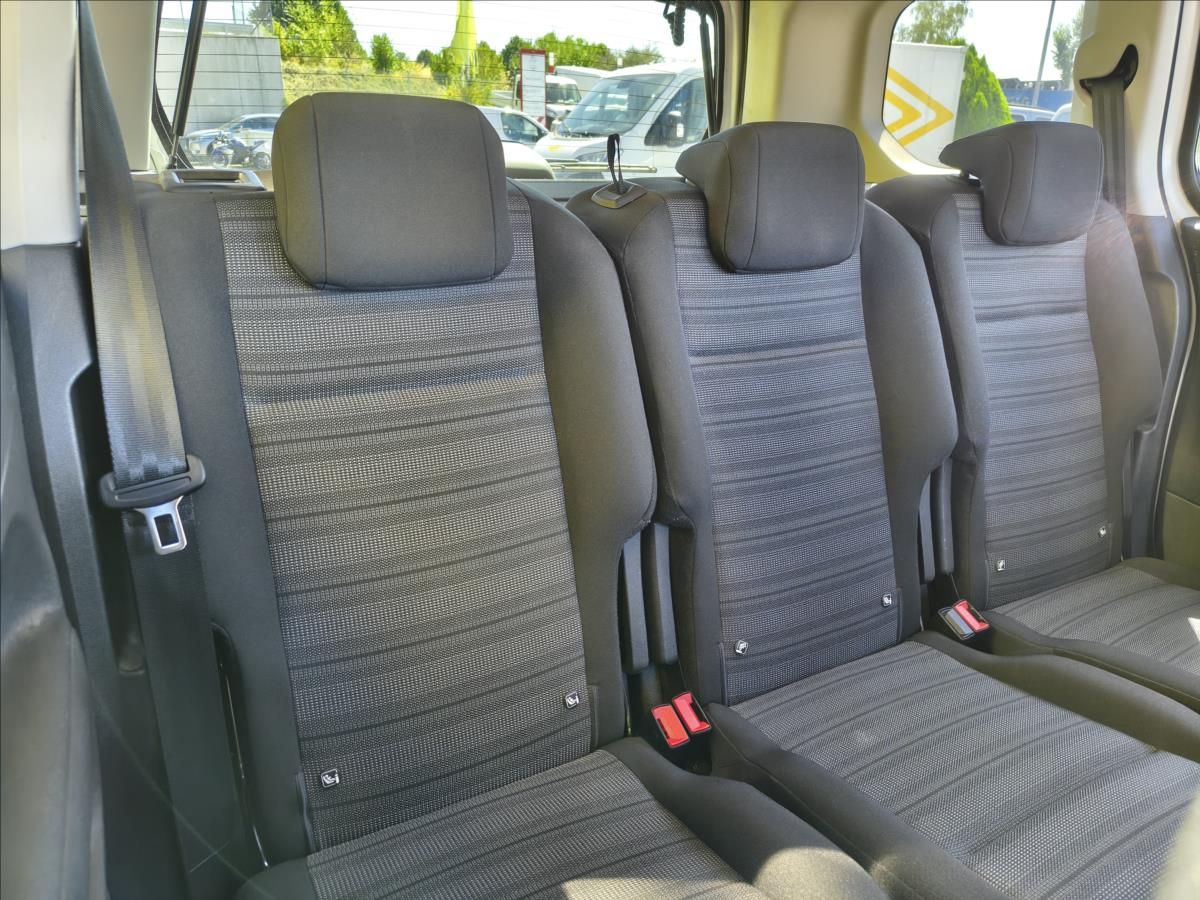 Opel Combo, 1,5 CDTi Elegance Plus 96kw - fotka 5