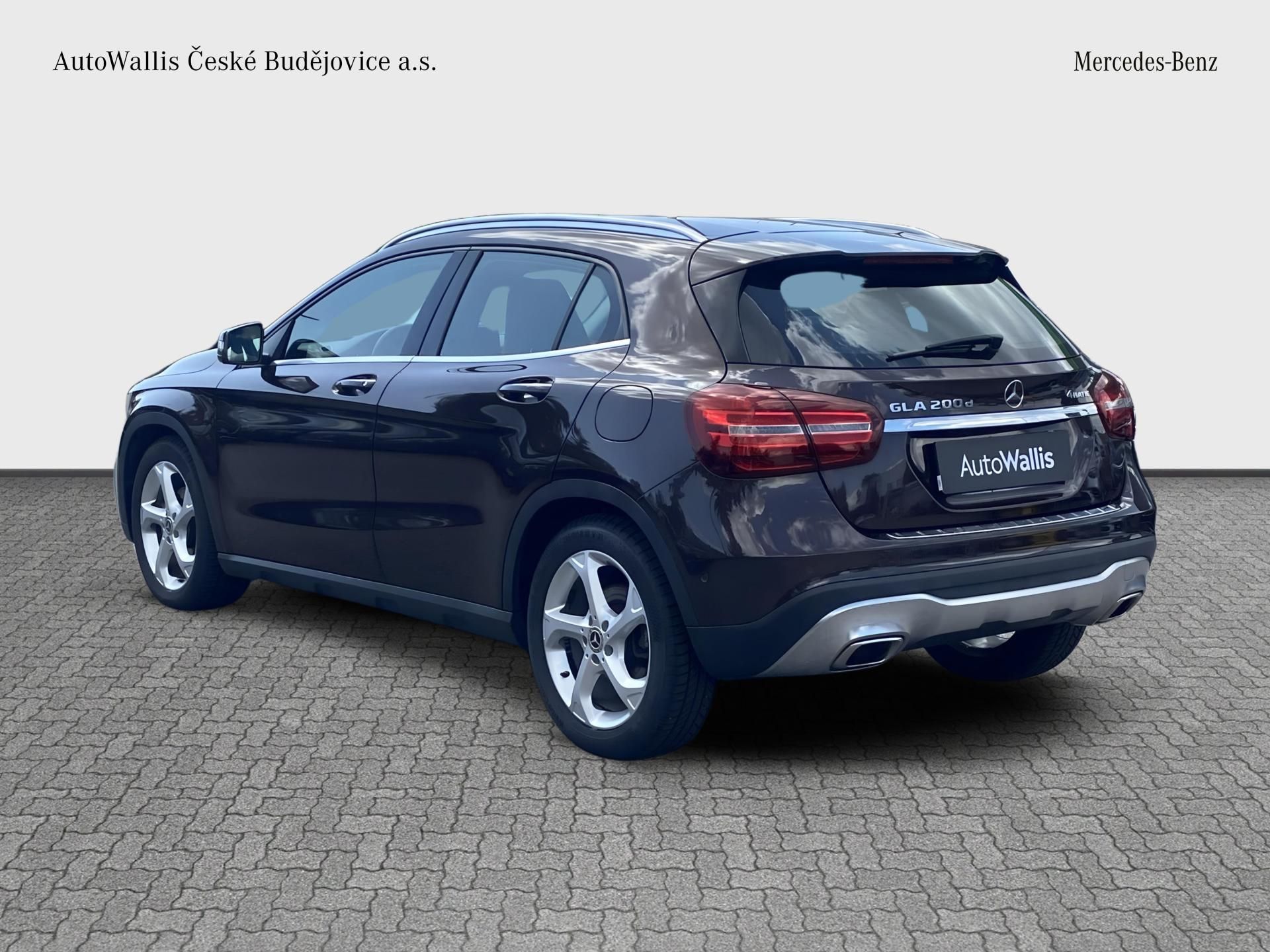 Mercedes-Benz GLA, 200d 4M URBAN - fotka 3