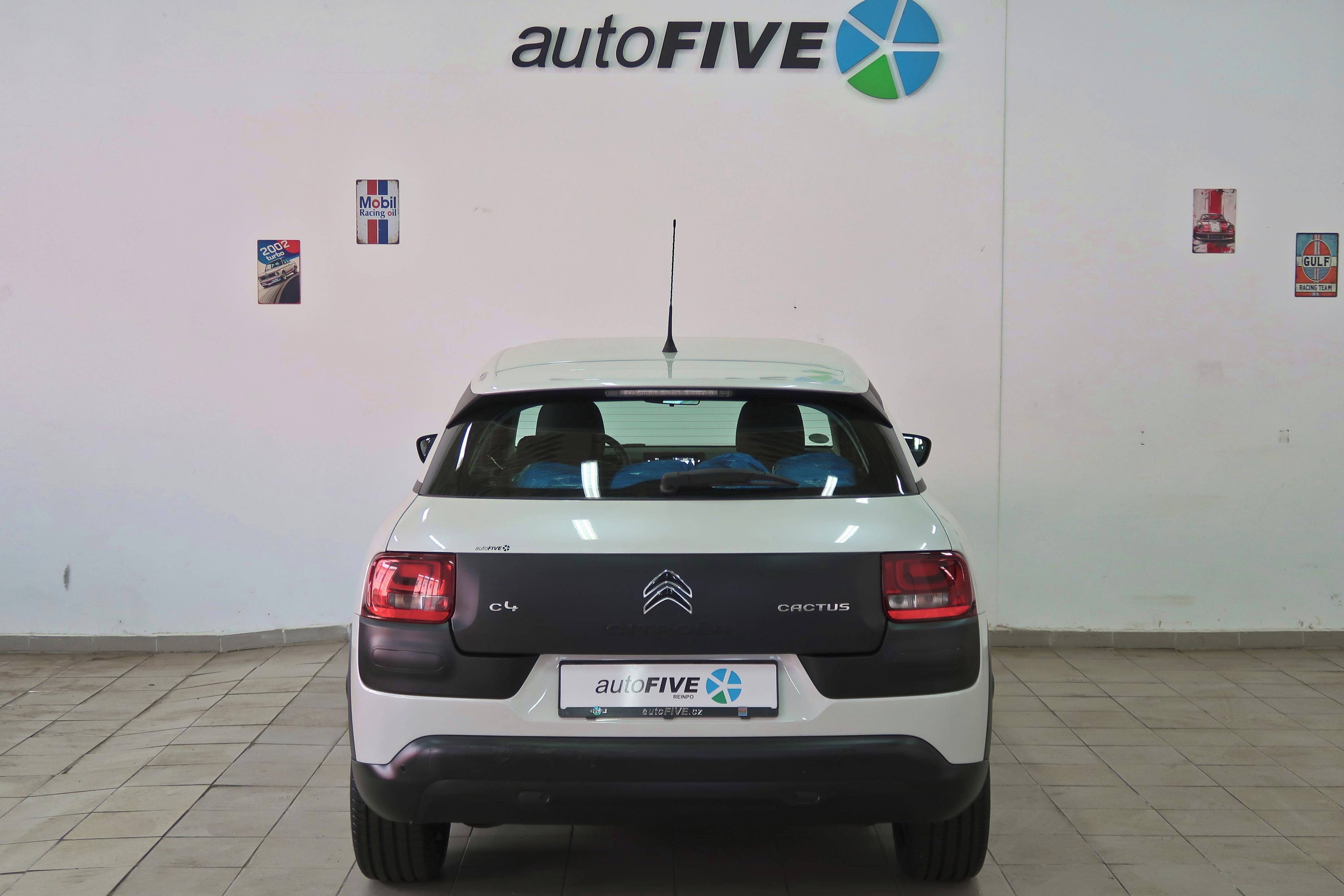 Citroën C4 Cactus, 1.2 VTi 60kW,KLIMA,2xKola,ZÁRU - fotka 4