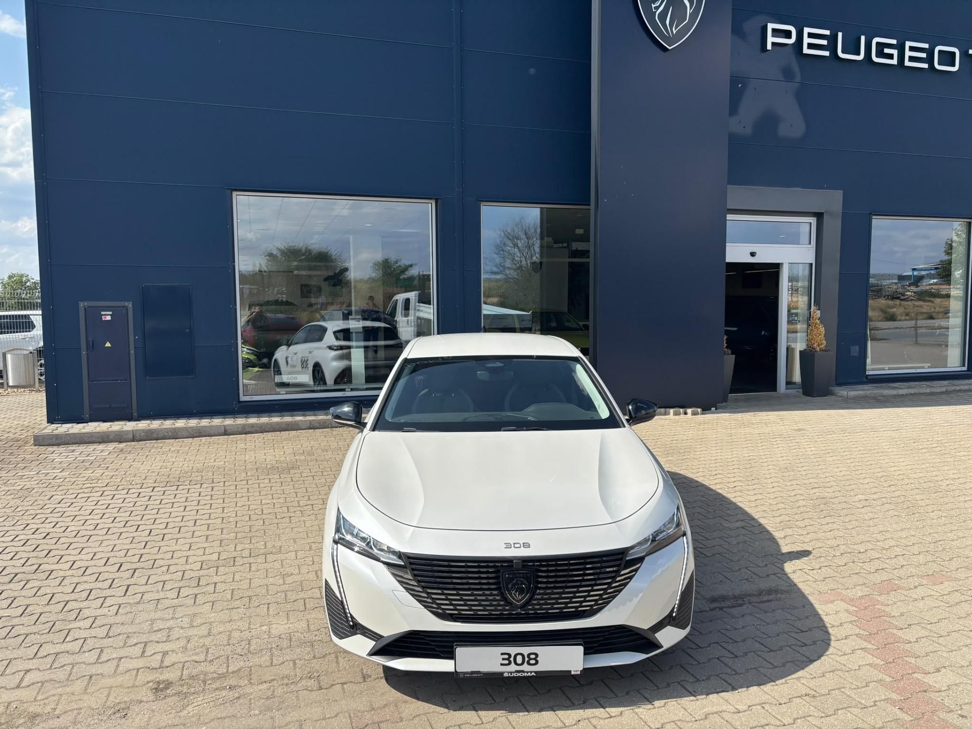 Peugeot 308, ALLURE 1.2 PureTech 130k MAN6 - fotka 2