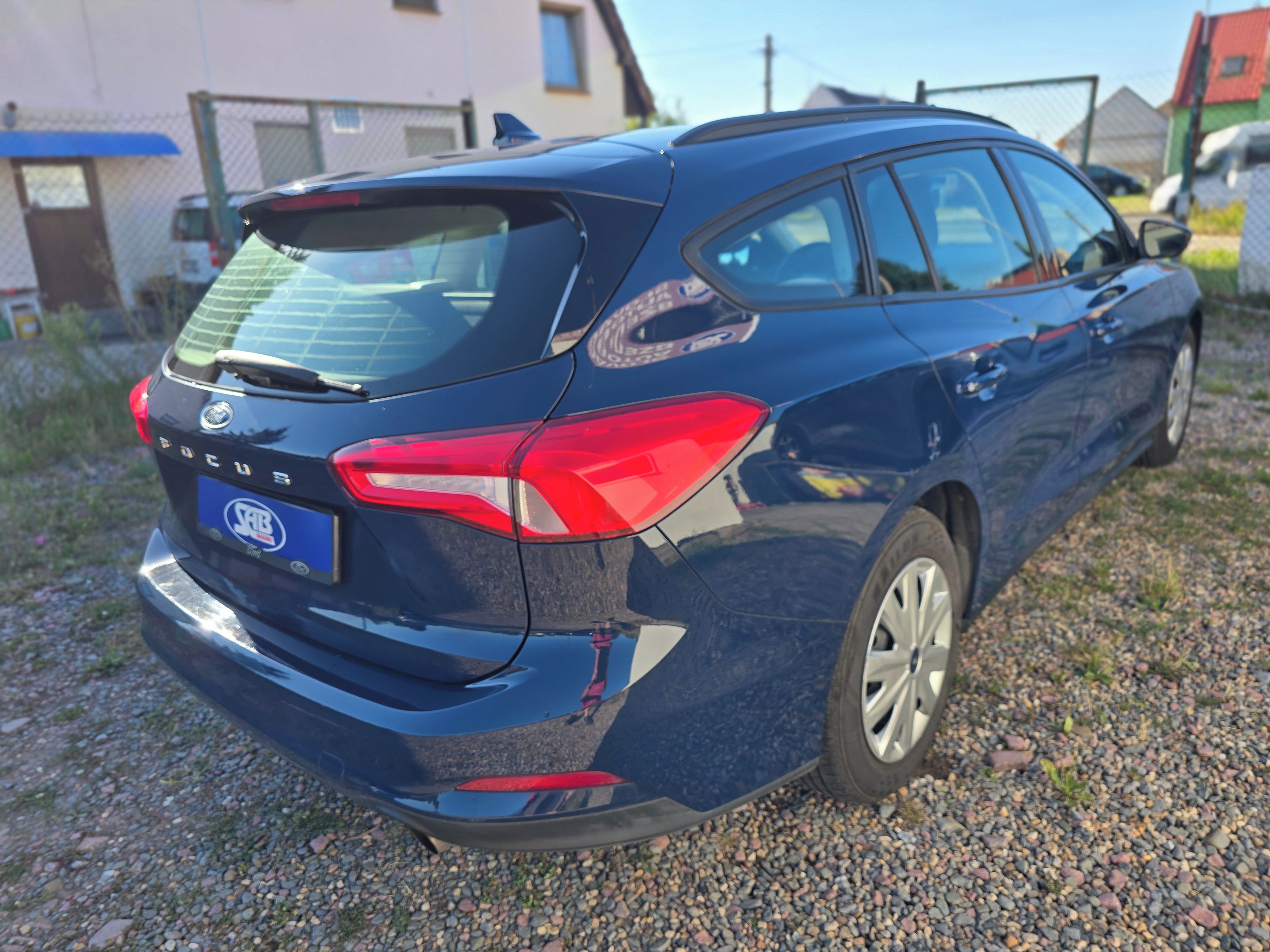 Ford Focus, 1,0i nové v ČR servis jen FORD - fotka 4
