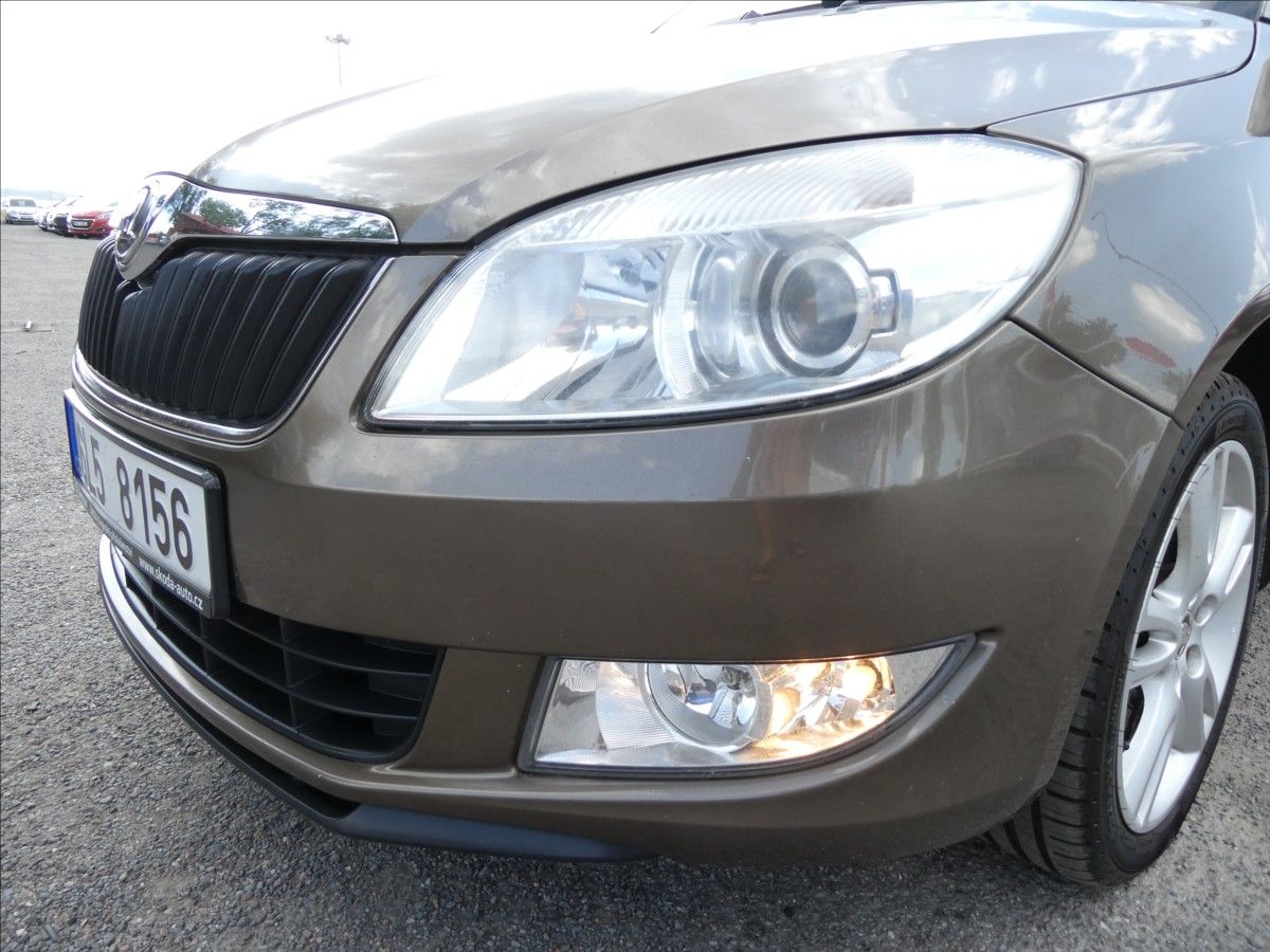 Škoda Roomster, 1,2 TSI 77kW Elegance,2 x kola - fotka 4