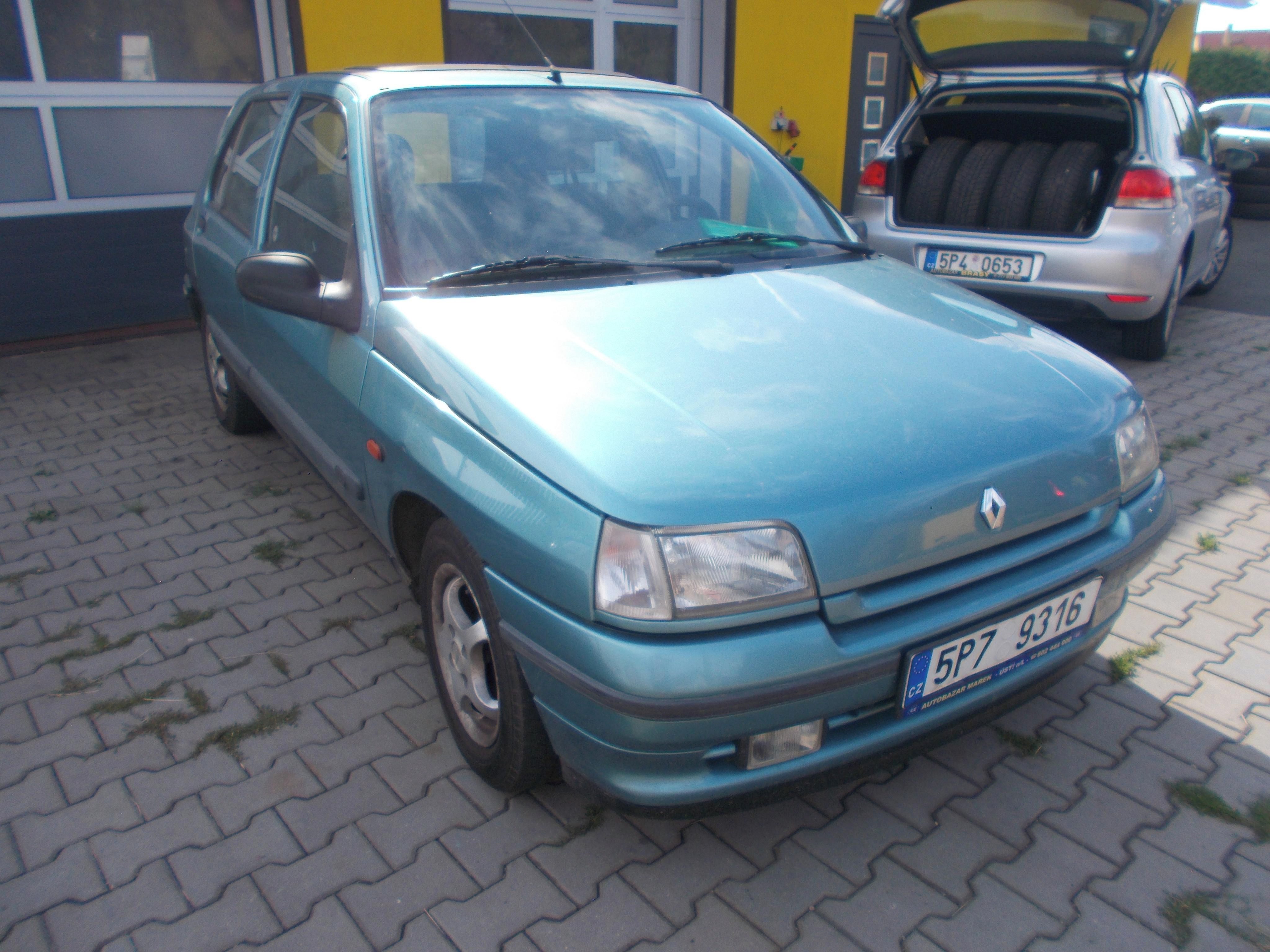 Renault Clio, 1,4  55KW - fotka 6