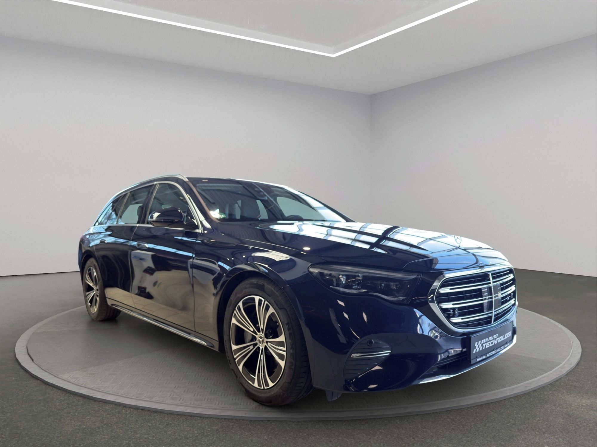 Mercedes-Benz Třídy E - fotka 3