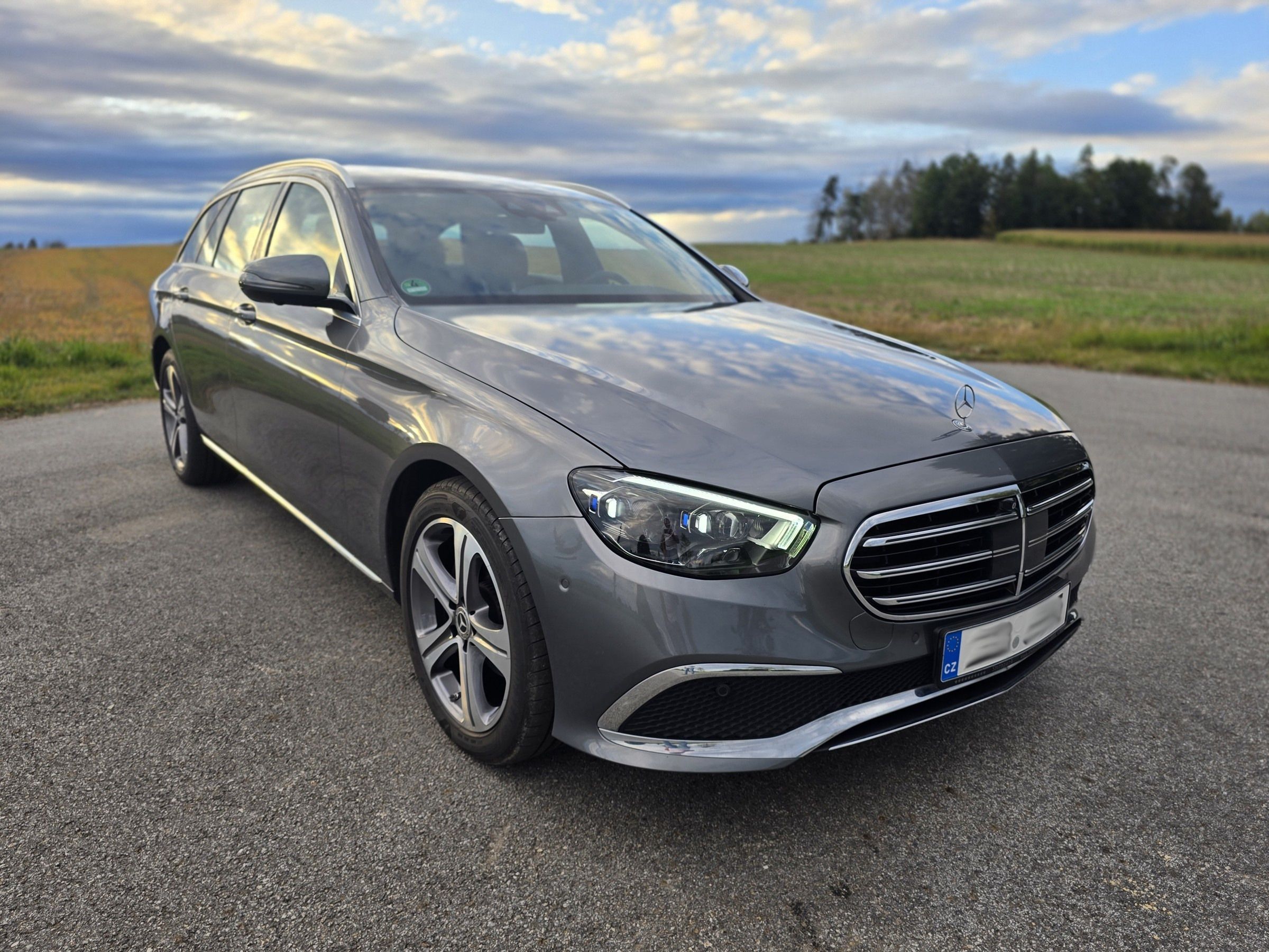 Mercedes-Benz Třídy E, 220 d, Facelift, MB záruka - fotka 4