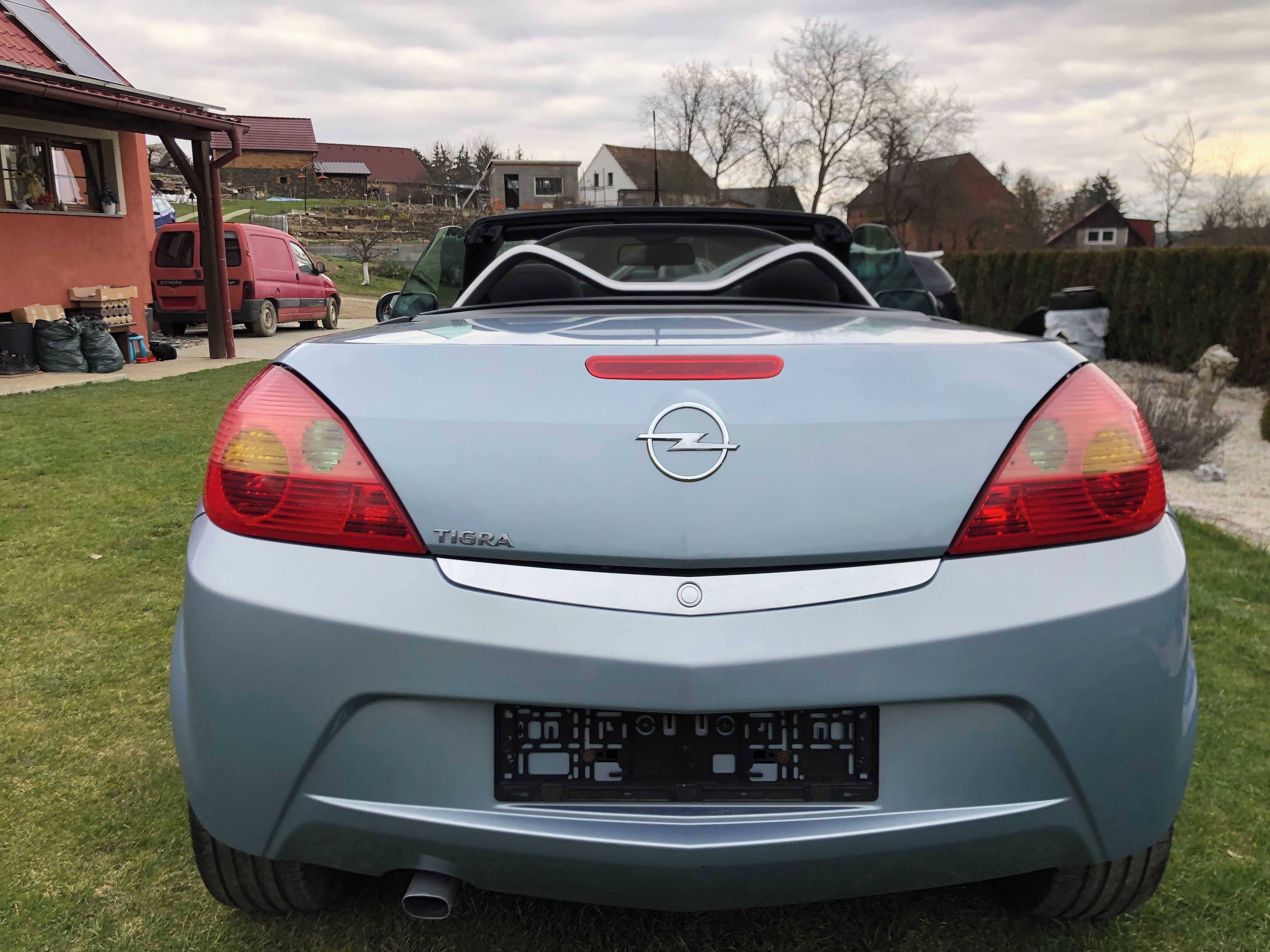 Opel Tigra, 1.4 16V Alu ,klima,TOP - fotka 5