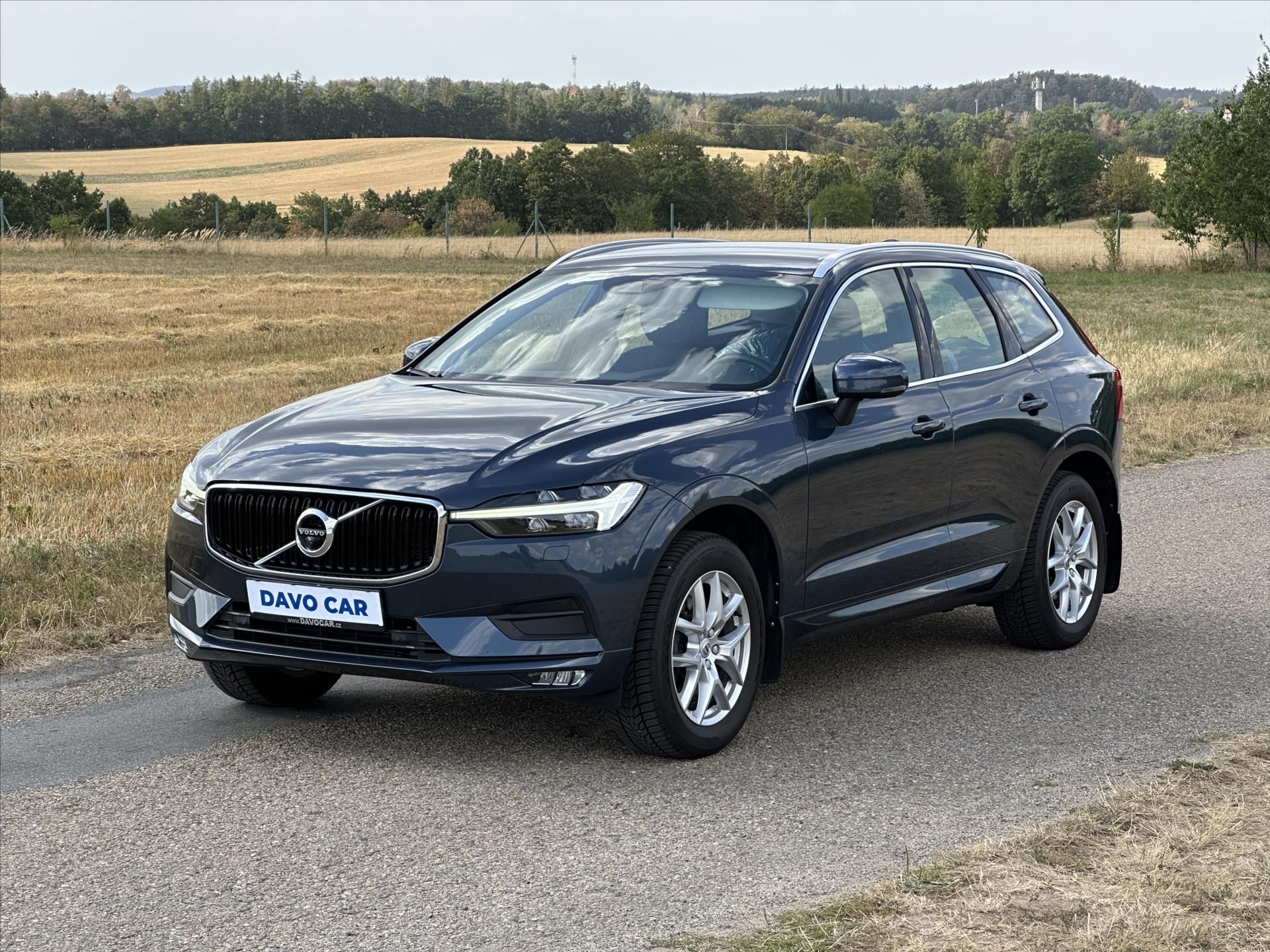 Volvo XC60, 2,0 145 kW D4 AWD Momentum - fotka 3