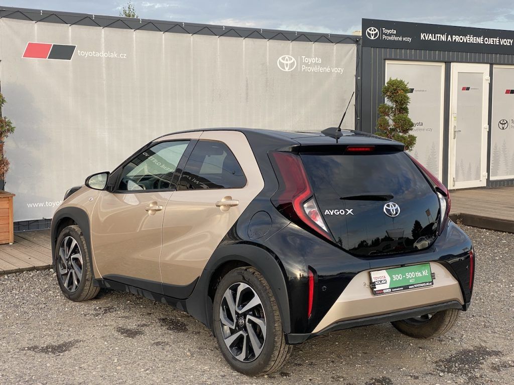 Toyota Aygo, 1.0i, ČR, Style Tech, automat - fotka 5