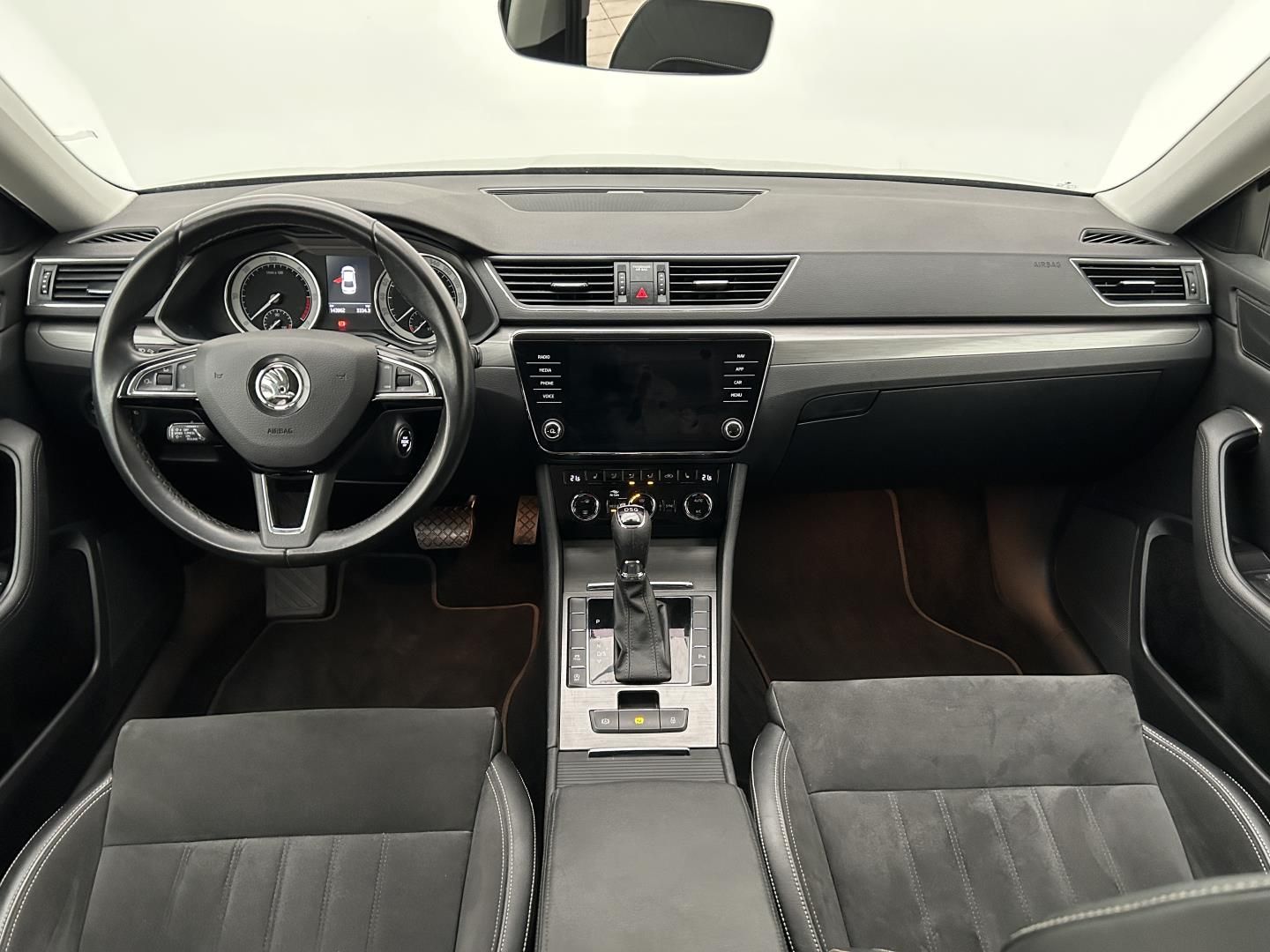 Škoda Superb, 2.0TDI 110kW Style Plus - fotka 5