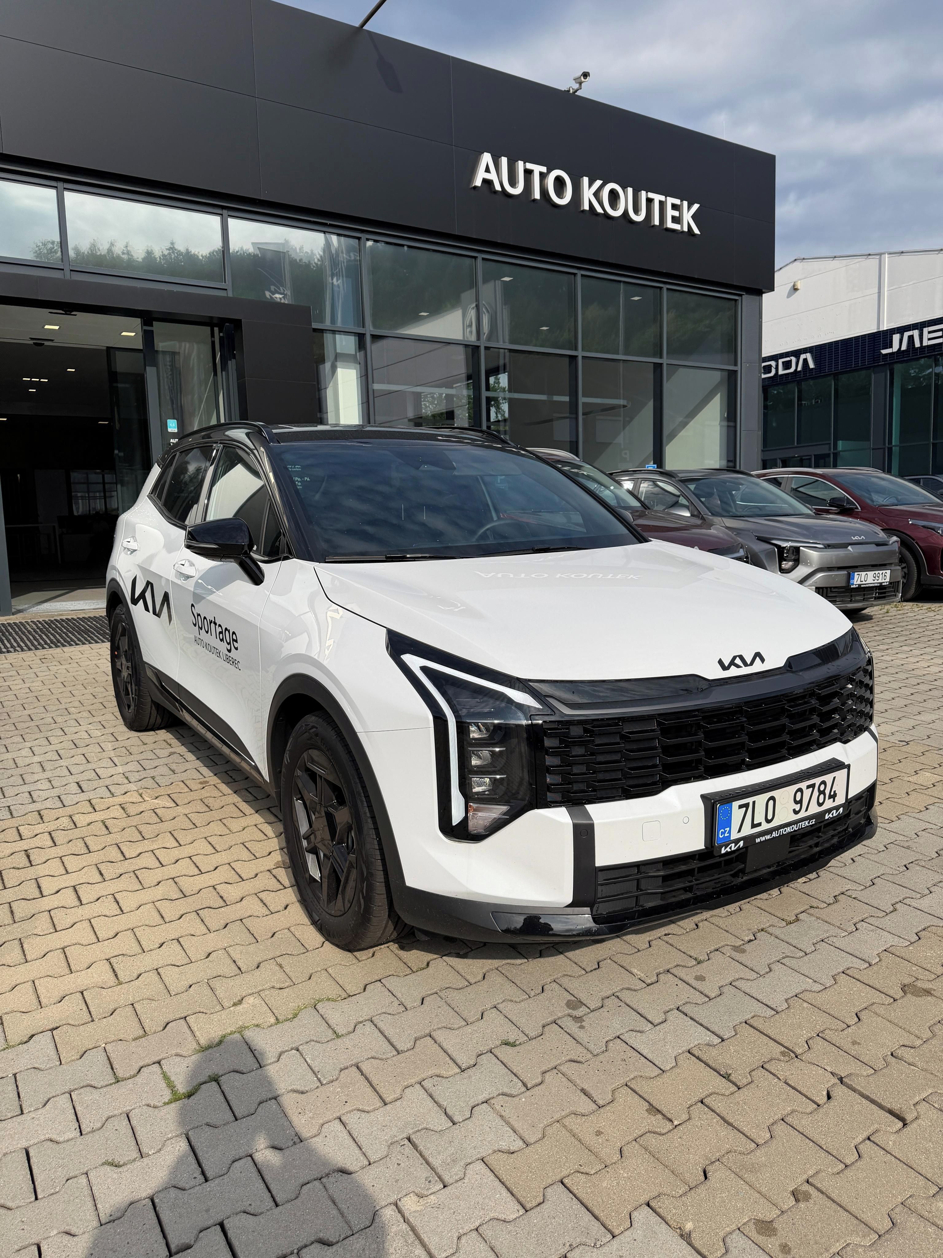 Kia Sportage, 1,6T-GDI 7DCT Black Edition - fotka 3