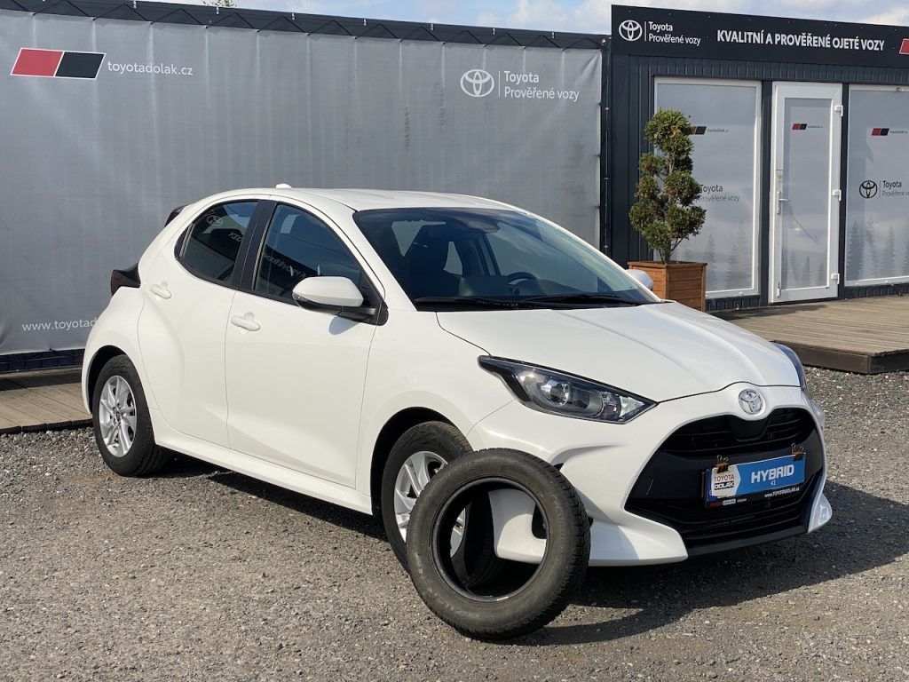 Toyota Yaris, 1.5HEV, ČR-1m, Comfort, DPH