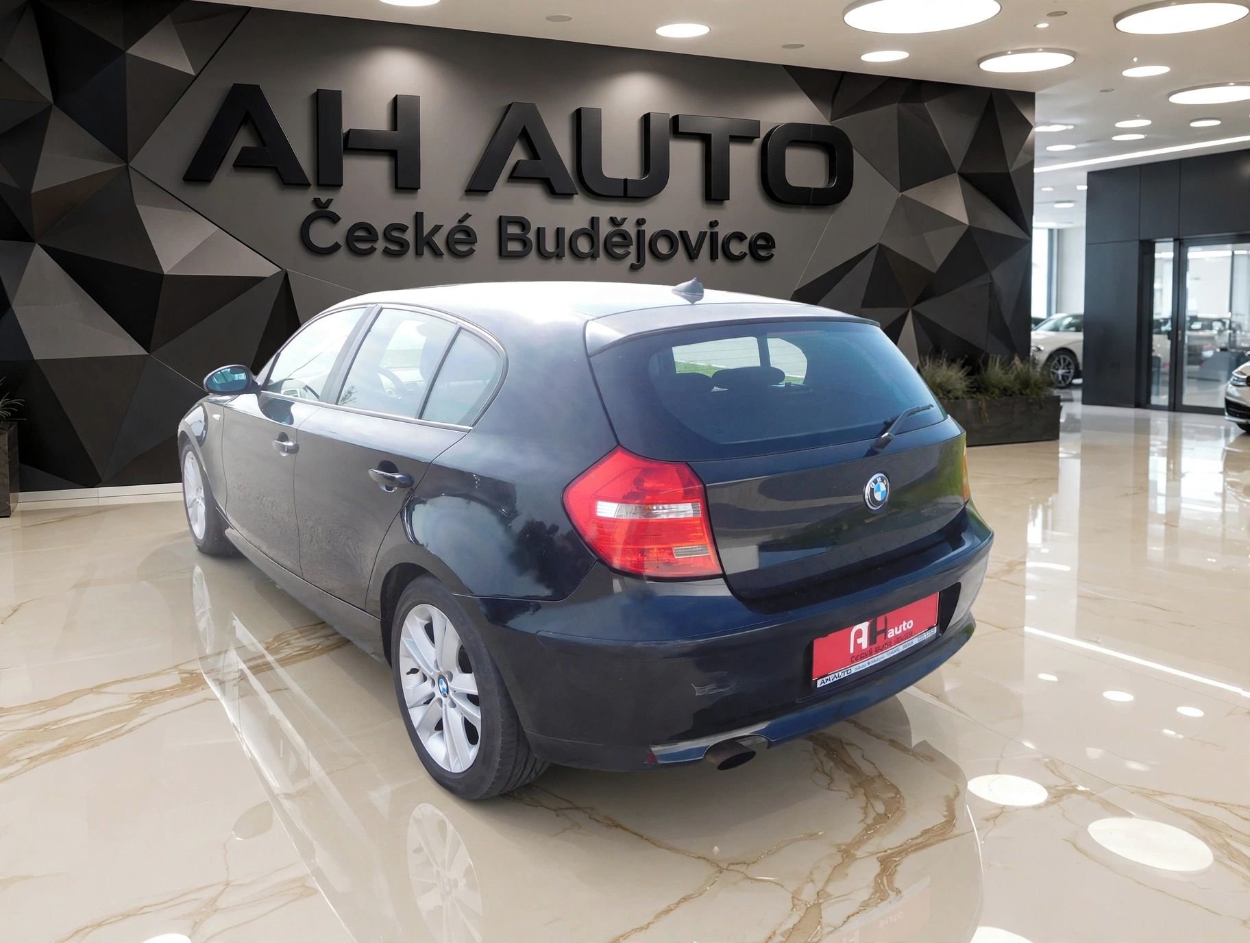 BMW Řada 1, 1.6i Sport, 90 kW, 116I, Klima - fotka 4