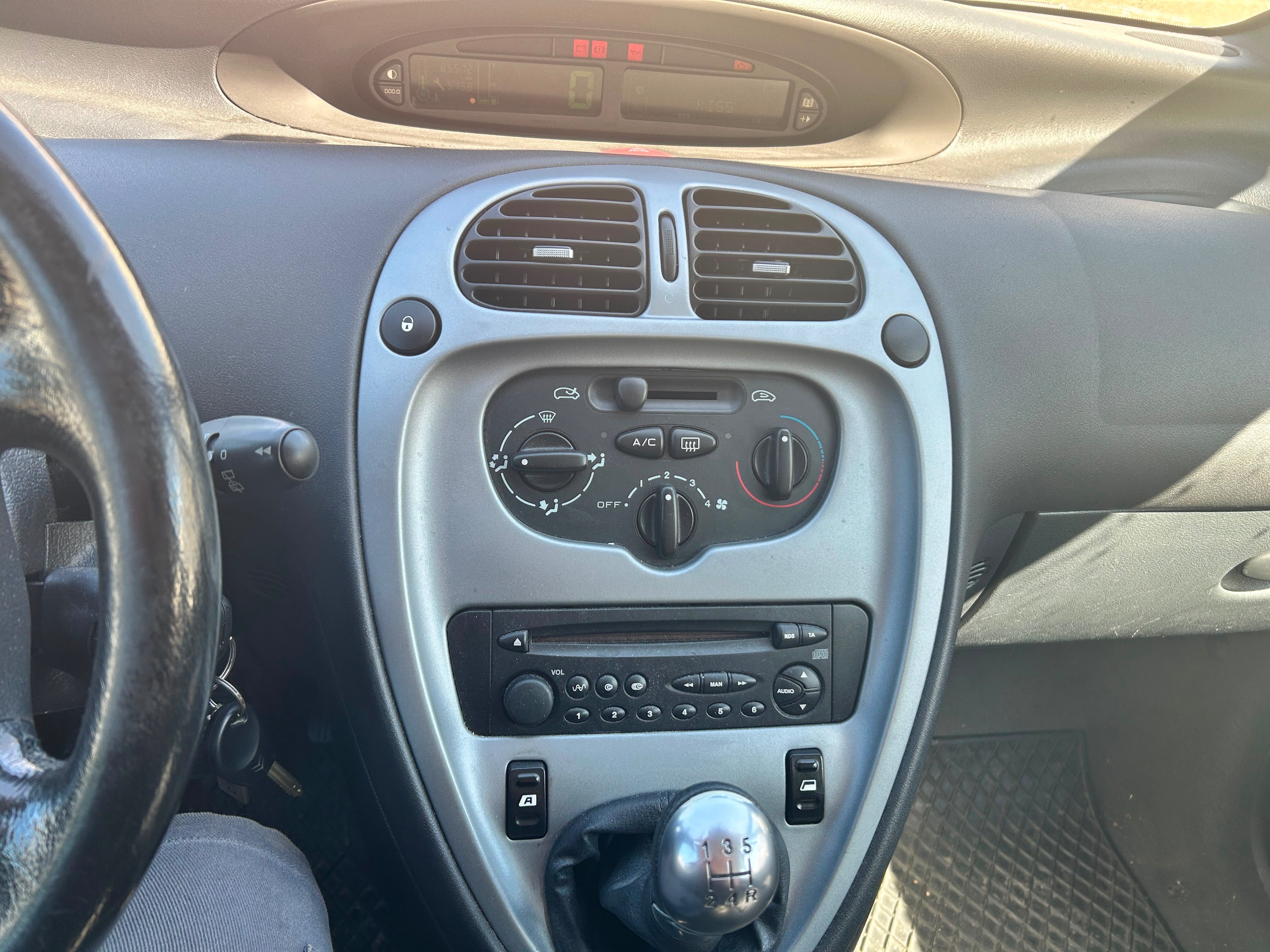 Citroën Xsara Picasso, 1,6 80 kW - 85 tis km - fotka 6