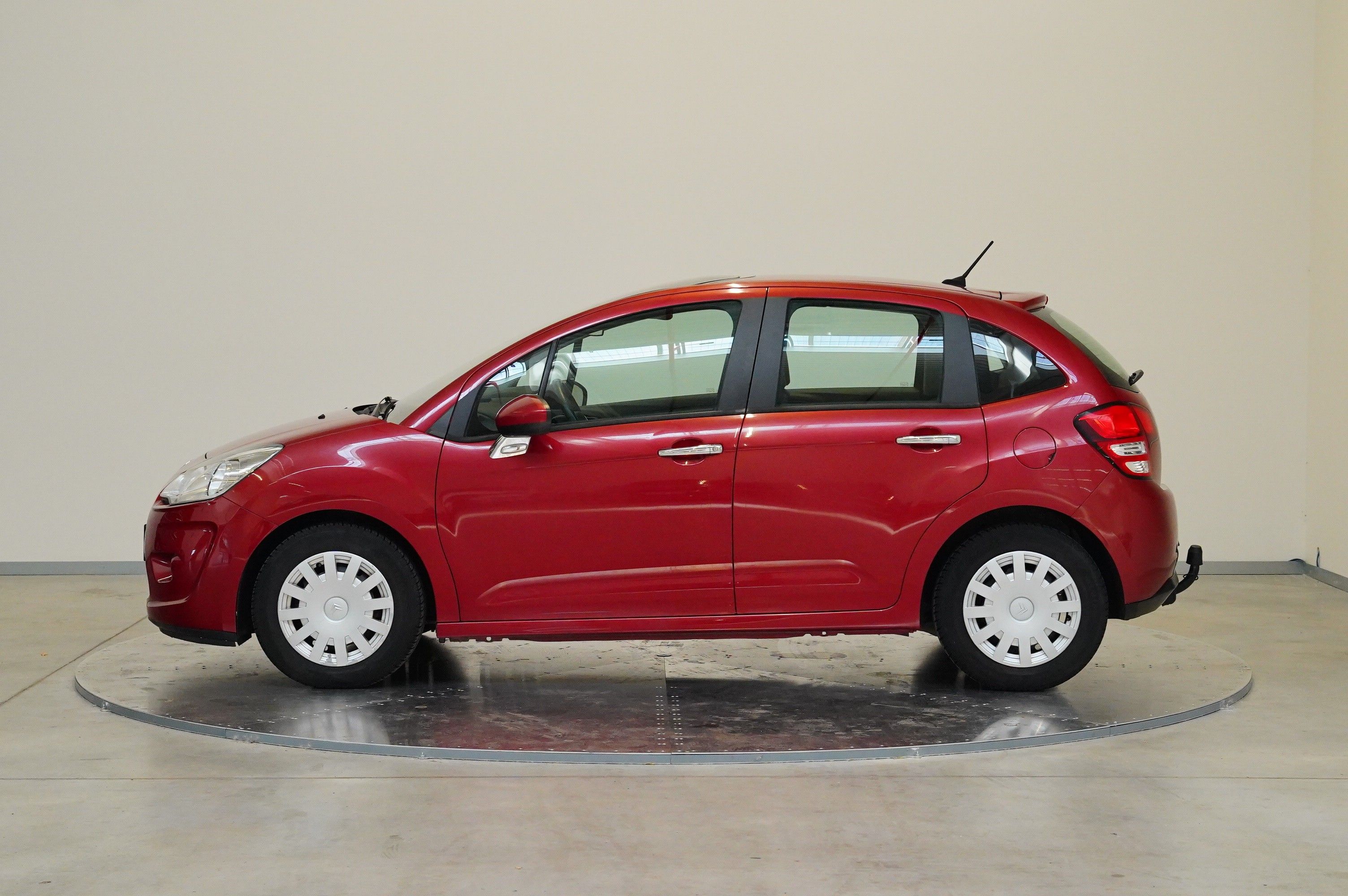 Citroën C3, 1.1i 44 kW - fotka 3