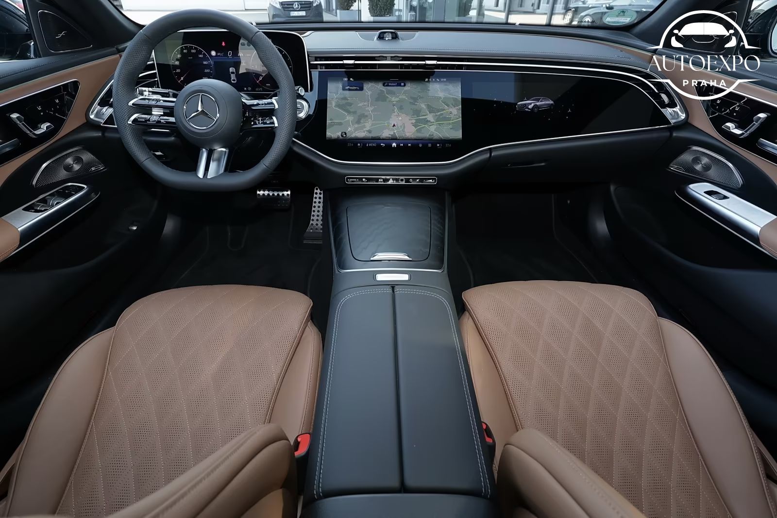 Mercedes-Benz Třídy E, 220d 4M AMG Limousine* - fotka 5