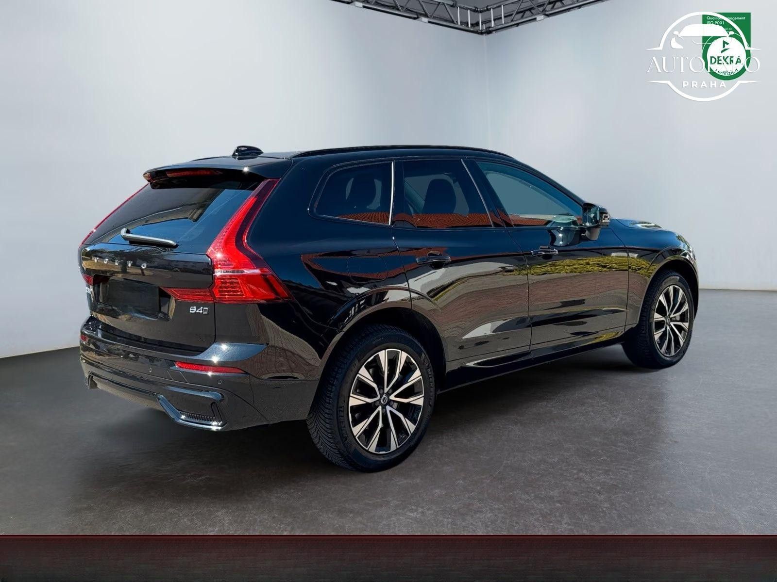 Volvo XC60, Plus Dark AWD*LED*TAŽNÉ*KŮŽE - fotka 5