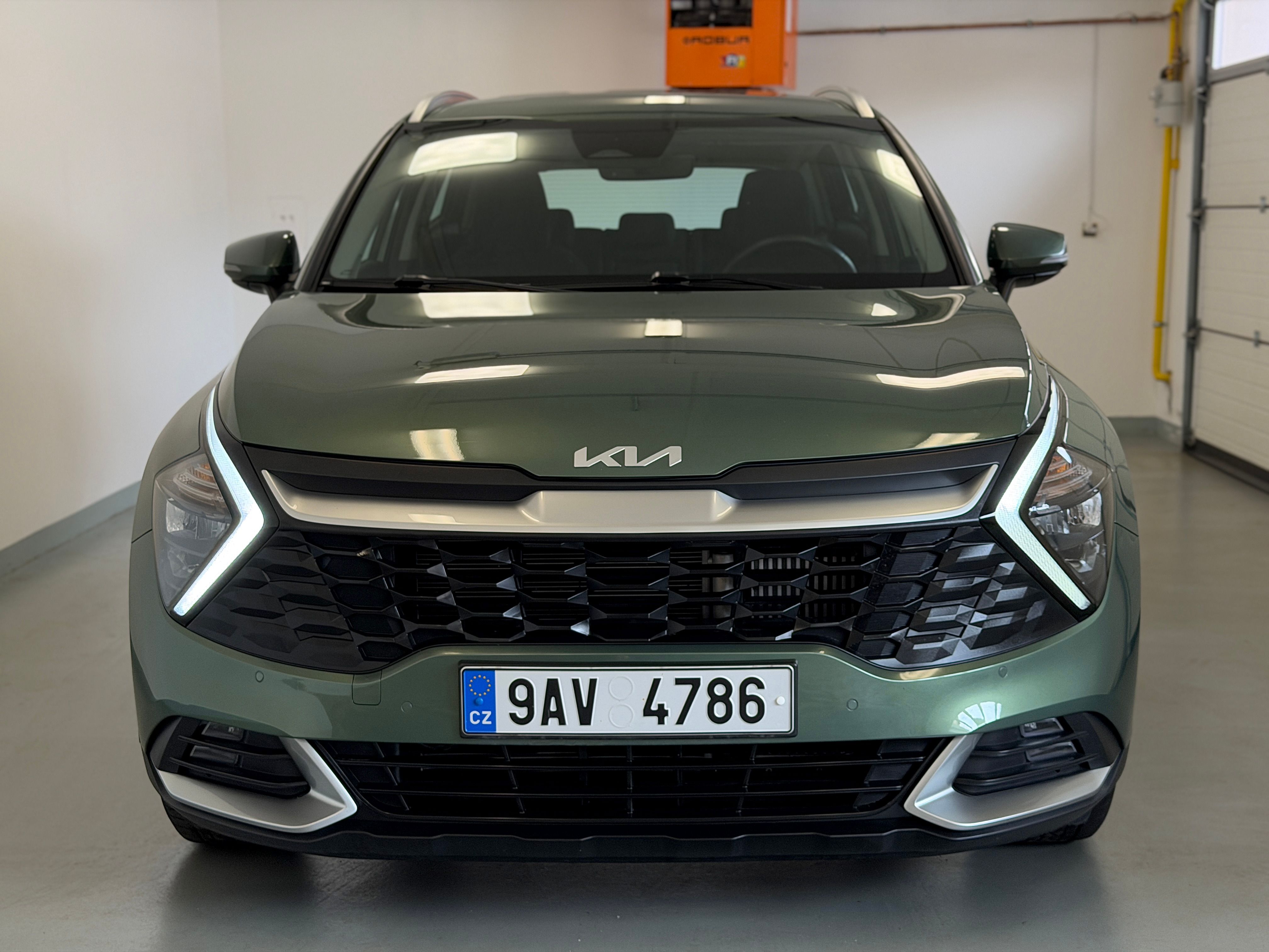 Kia Sportage, EXCLUSIVE 1,6 T-GDi 110kw ČR - fotka 3