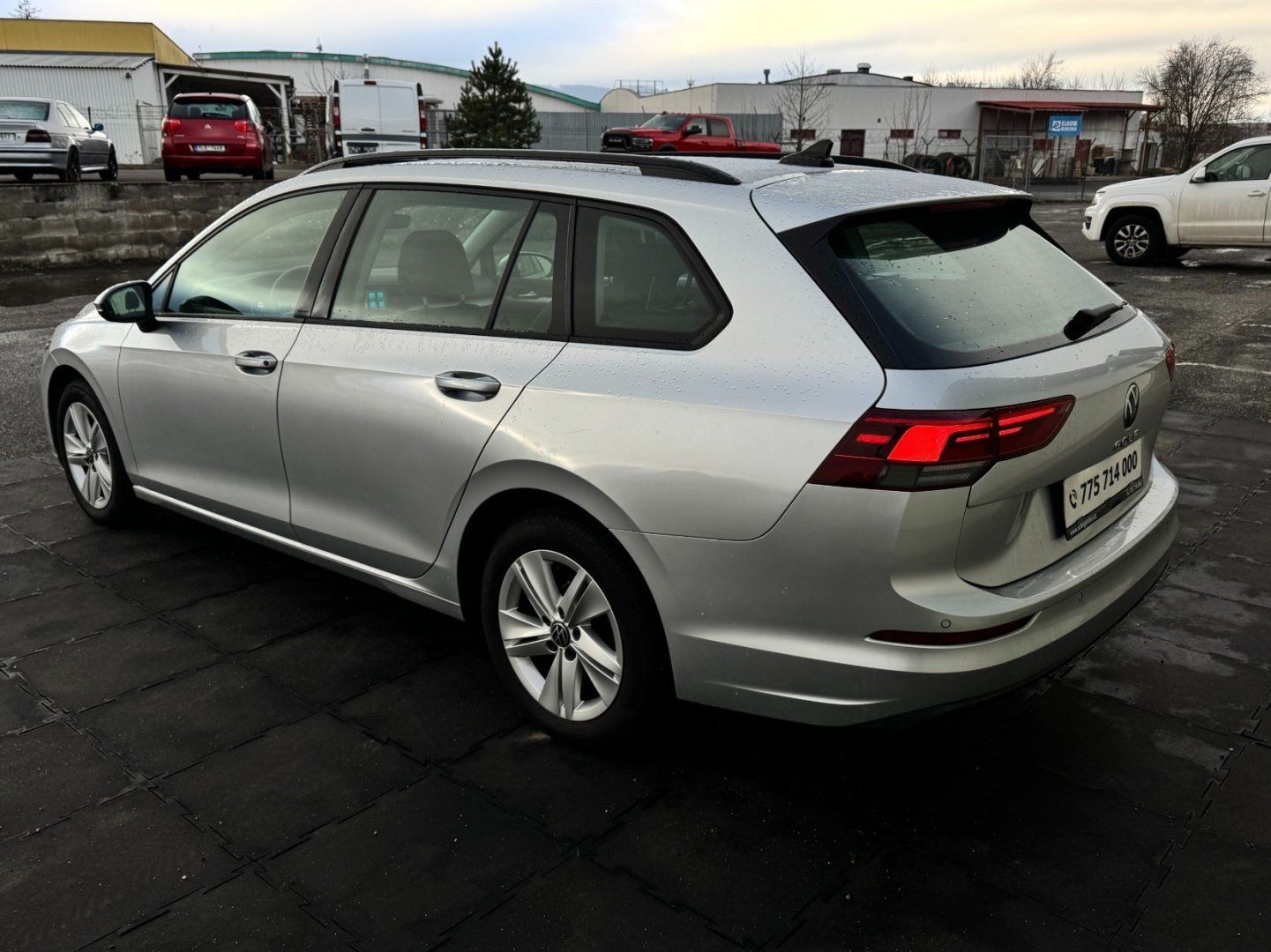 Volkswagen Golf, 2.0TDi, LIFE, DSG, LED, ACC - fotka 4