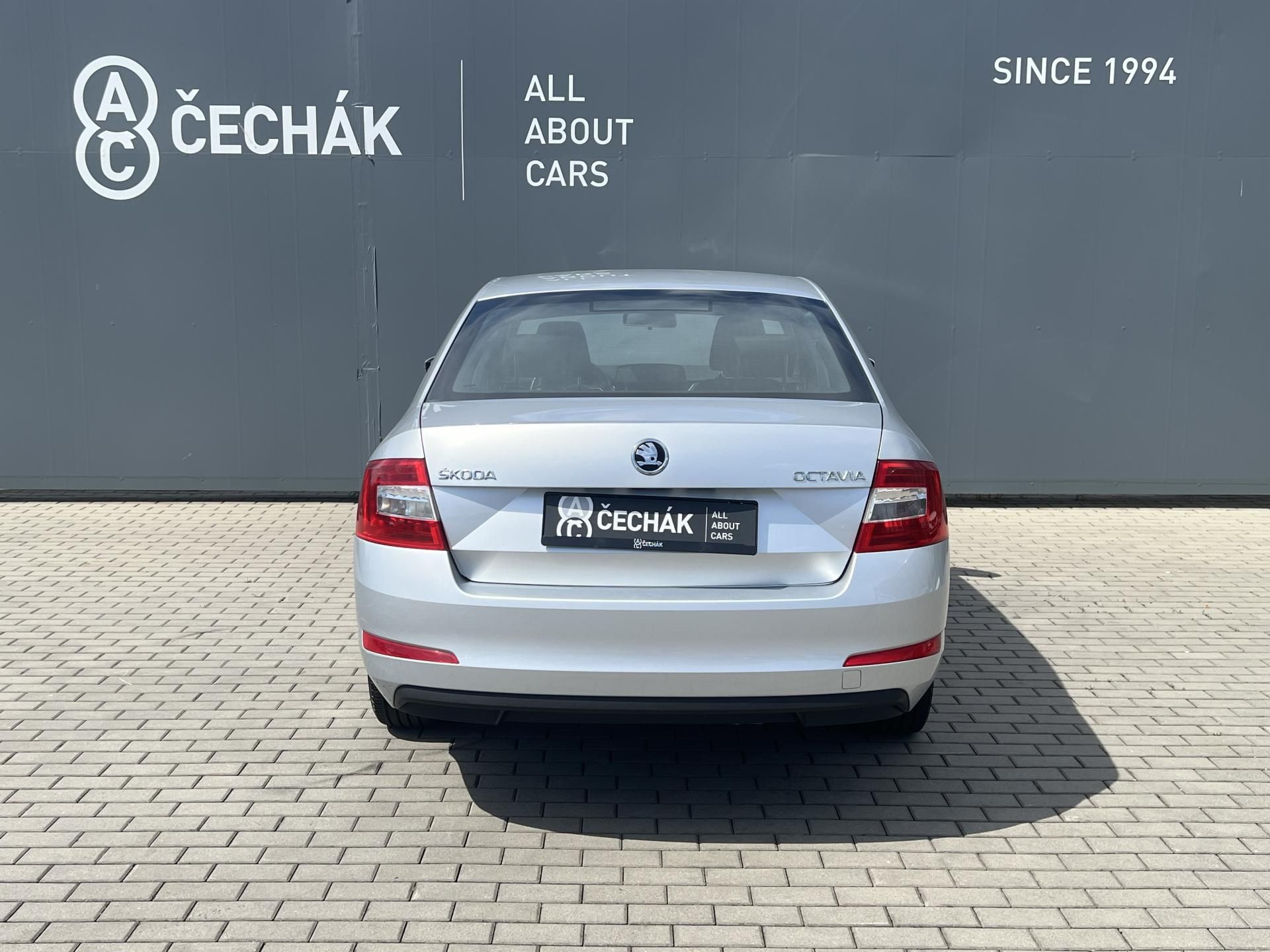 Škoda Octavia, 1,6TDi CR 77kW AMBITION - fotka 6