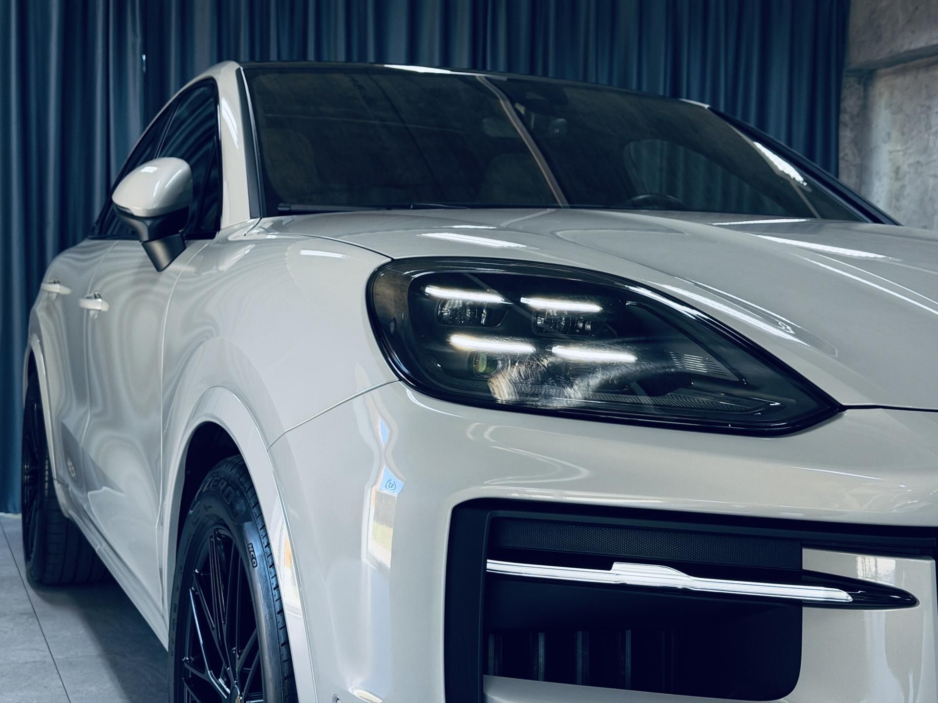 Porsche Cayenne, S*V8*SPORTDESIGN*ZÁRUKA*MAX.VY - fotka 4
