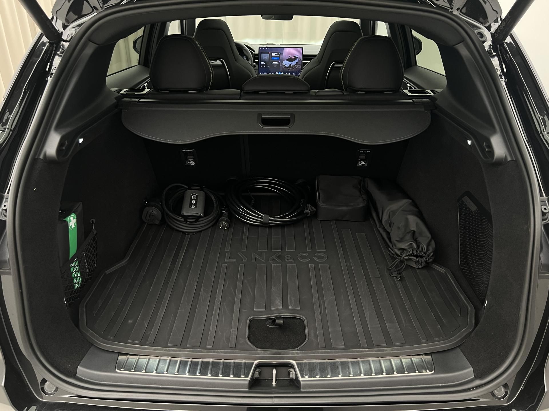 Lynk & Co 01, MORE PHEV AUT CZ 1.maj - fotka 6