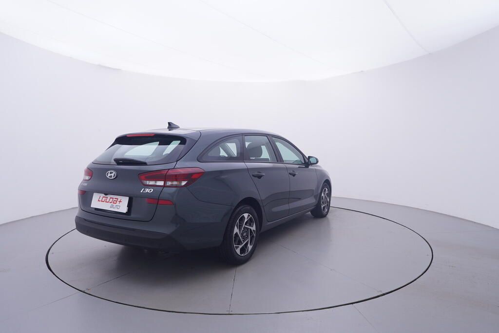 Hyundai i30, Comfort 1.0 GDI 74 kW - fotka 5