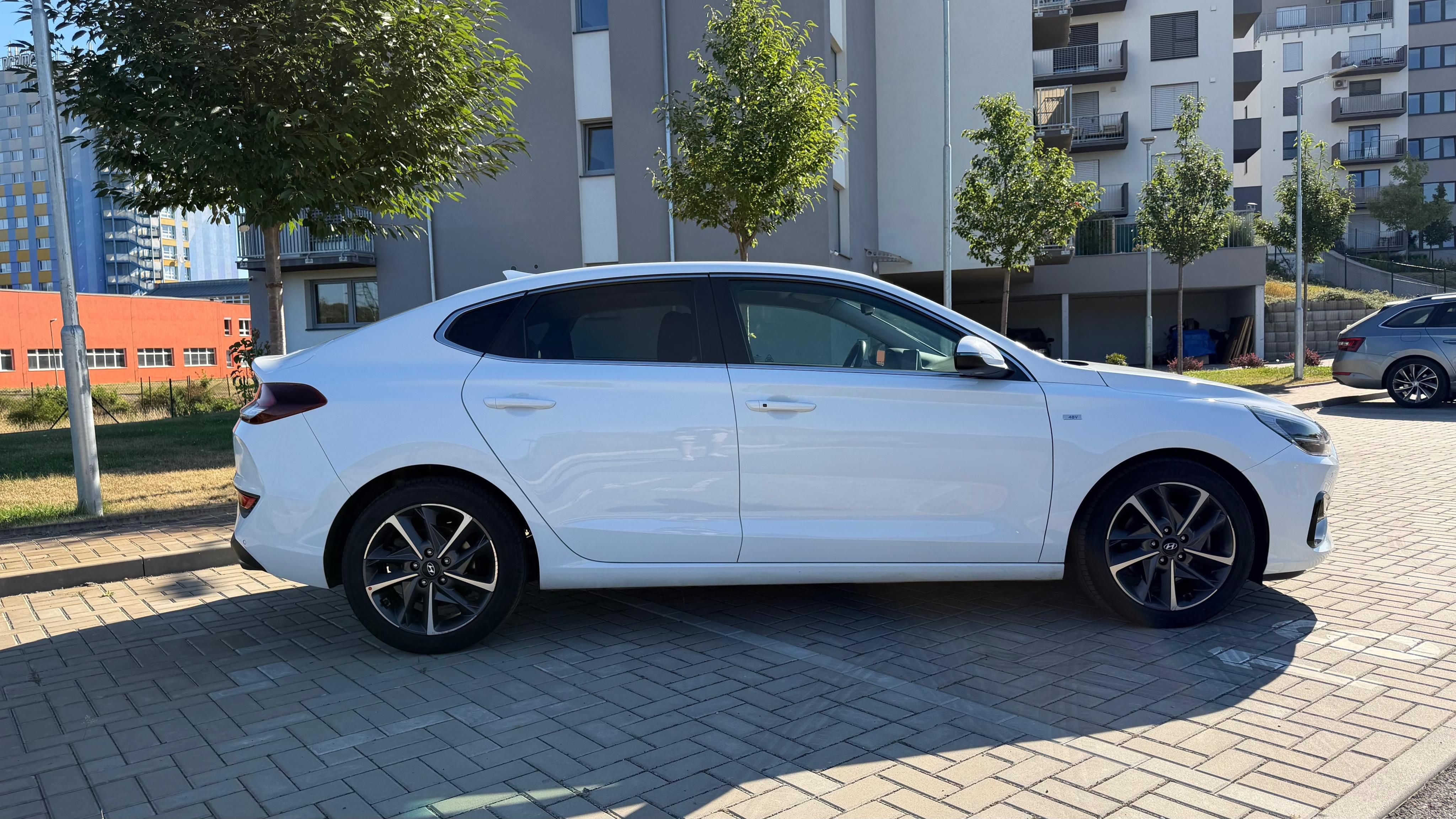 Hyundai i30, Hyundai I30 Fastback 2022 - fotka 5