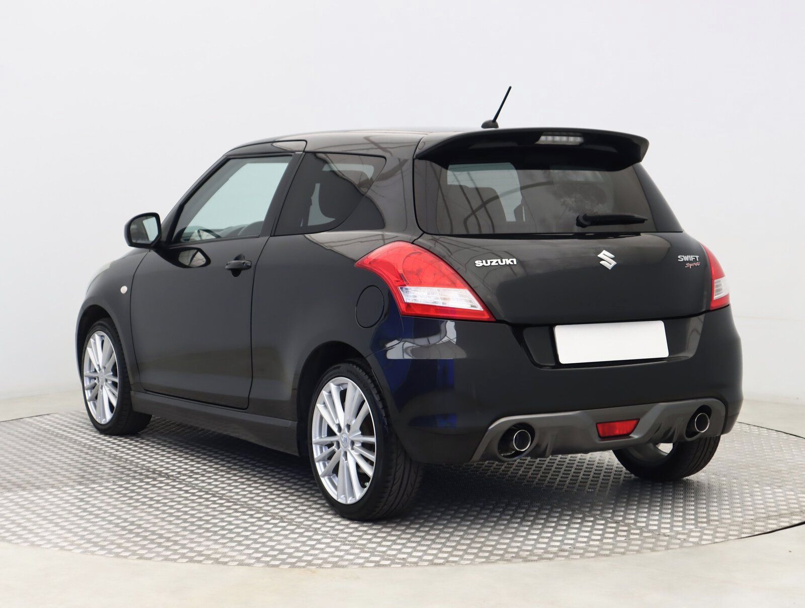 Suzuki Swift, 1.6 Sport, Automatická klima - fotka 4