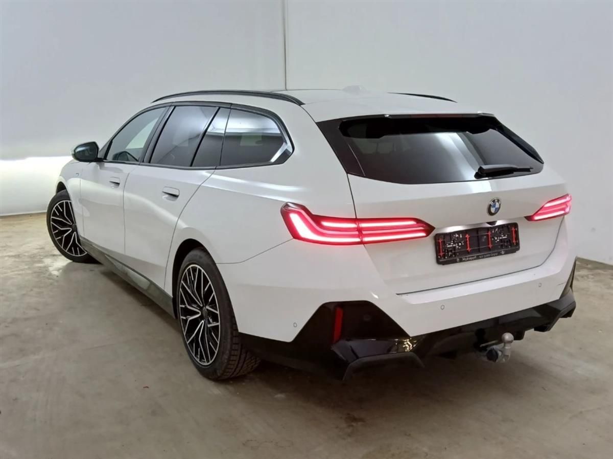BMW Řada 5, 520d Touring - fotka 3