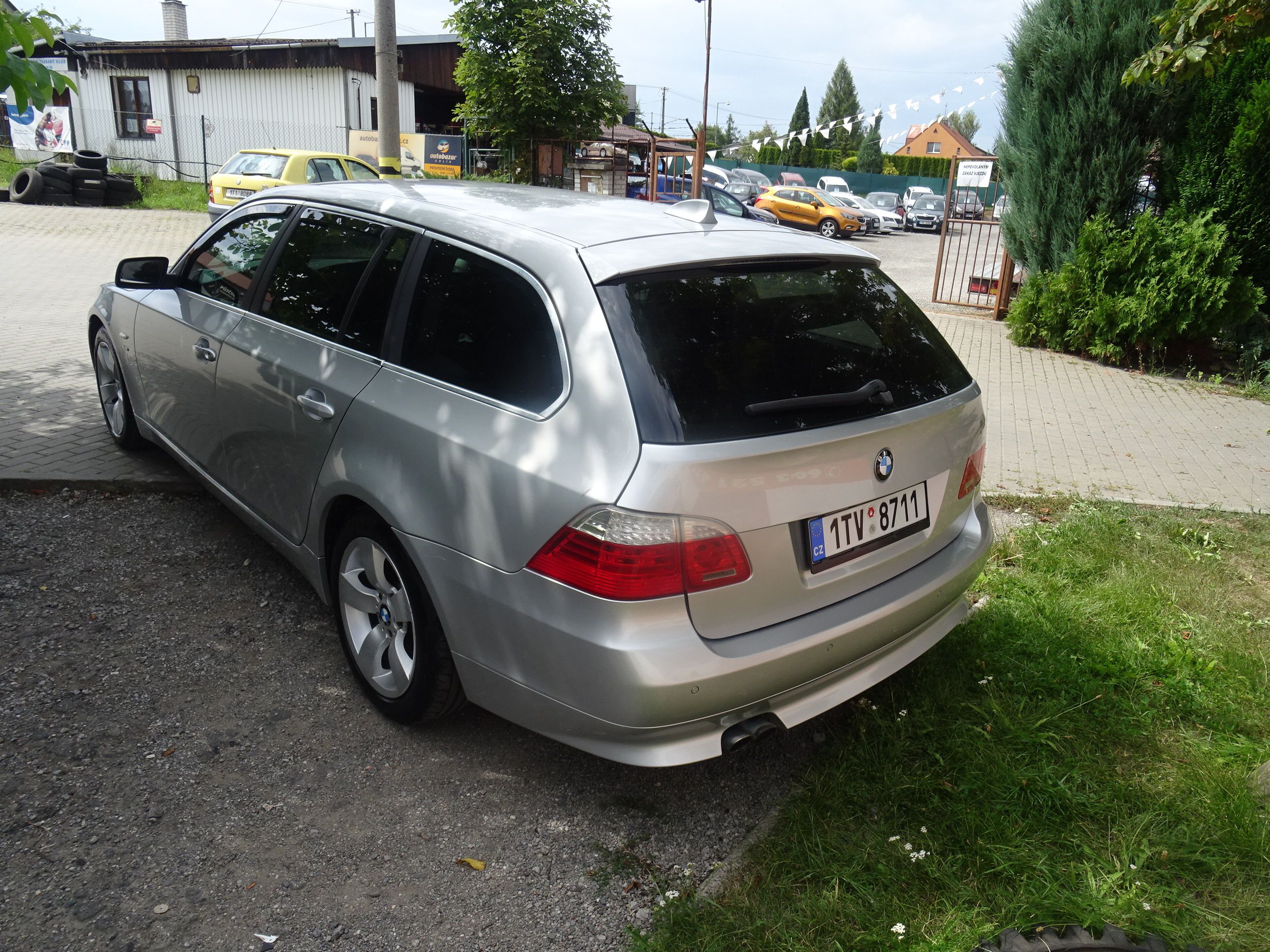 BMW Řada 5, 3.0 D 4x4 NOVÁ STK V CENĚ - fotka 5