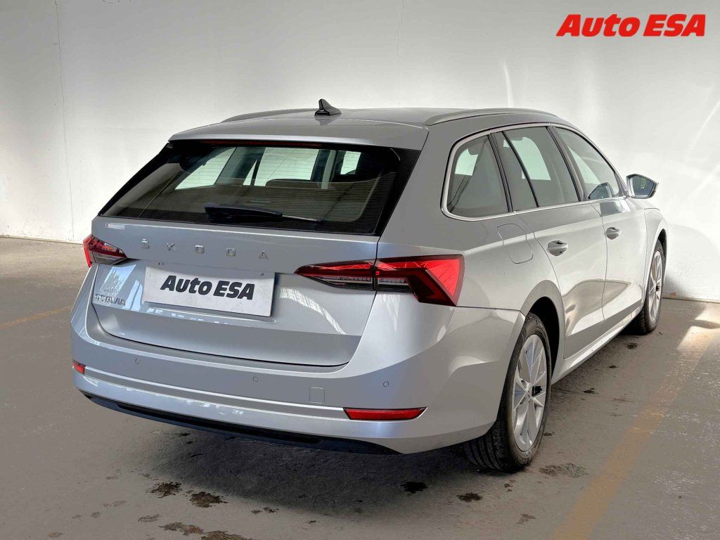 Škoda Octavia, 2.0 TDi,1.maj,ČR,Style - fotka 4