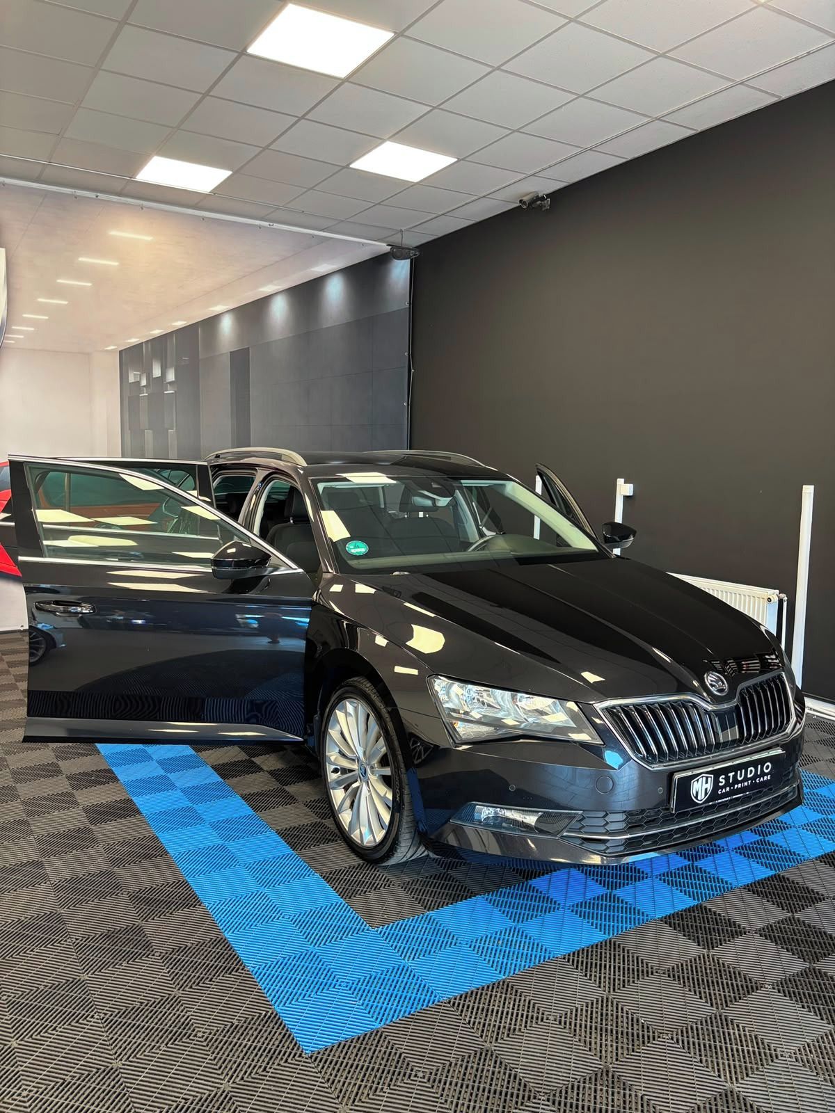 Škoda Superb, 1 maj.plný servis ZÁRUKA 1 ROK - fotka 6
