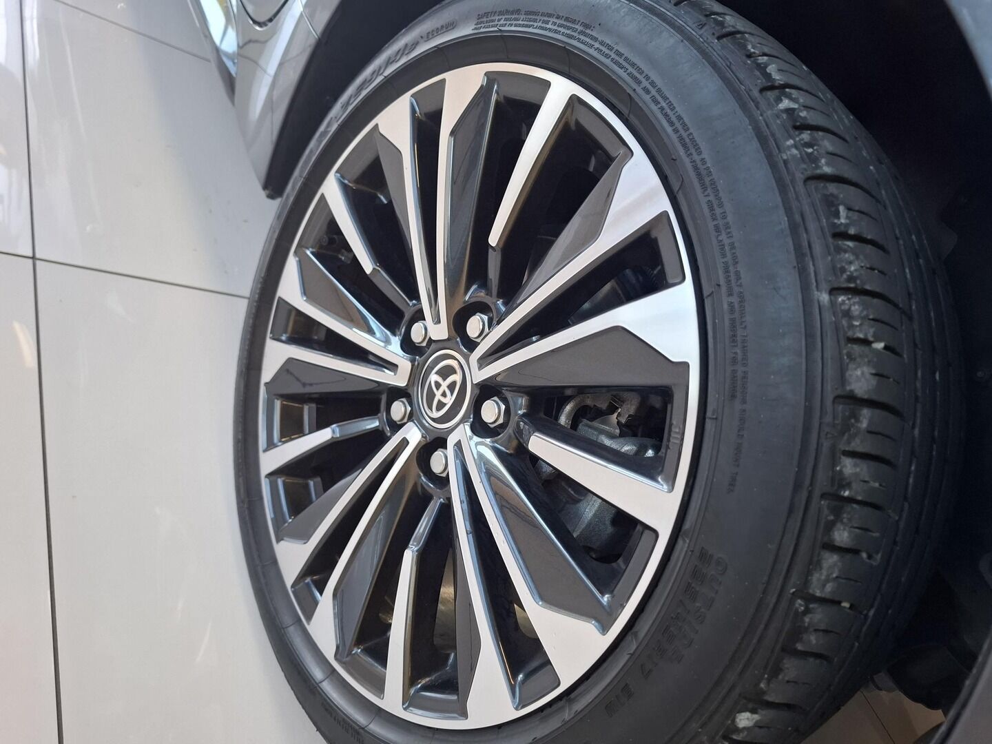 Toyota Corolla, 2.0HEV 112KW Style 2024 - fotka 5