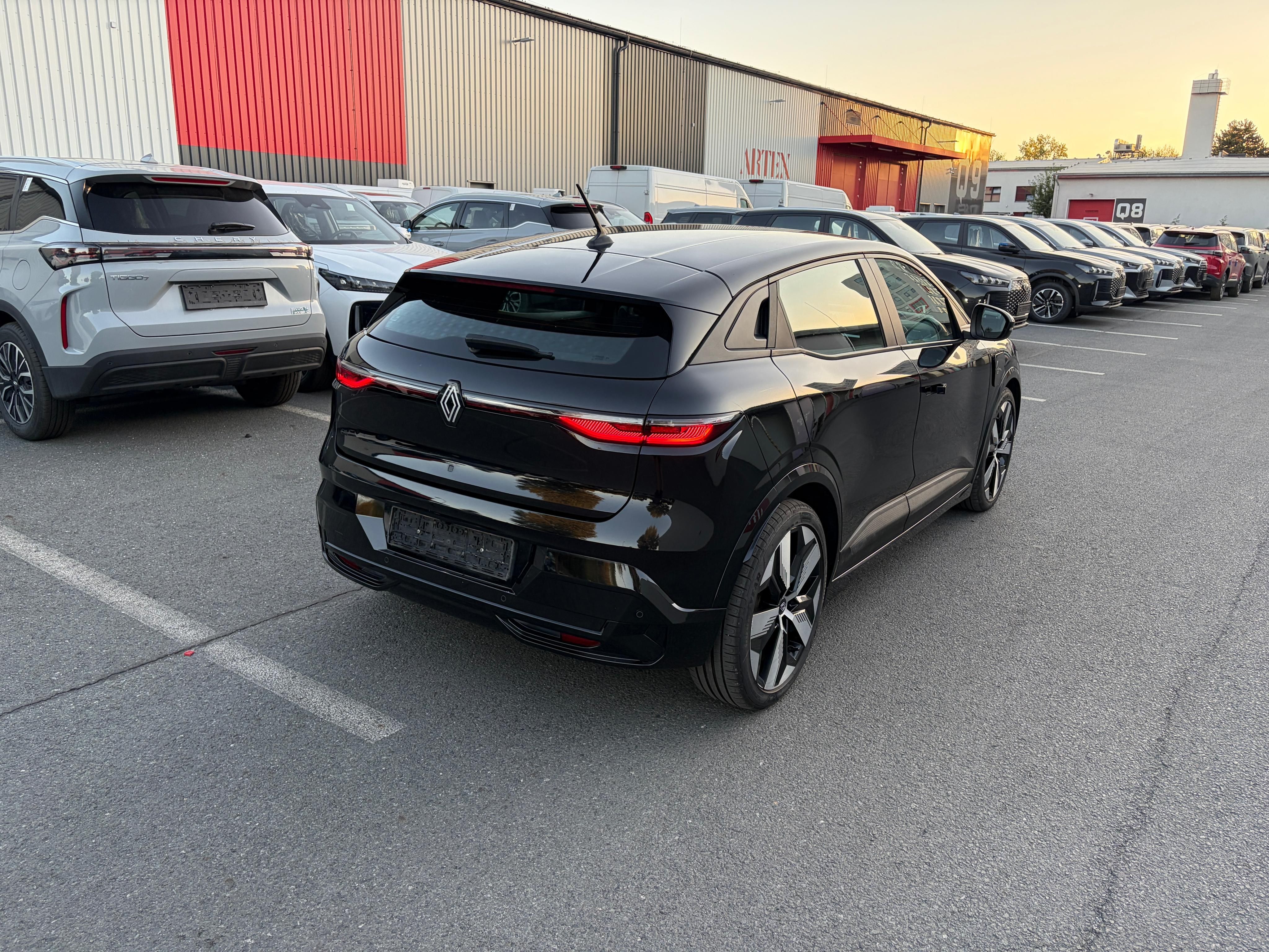 Renault Mégane, E-Tech 60KWH R220 SUPER CHARGE - fotka 4