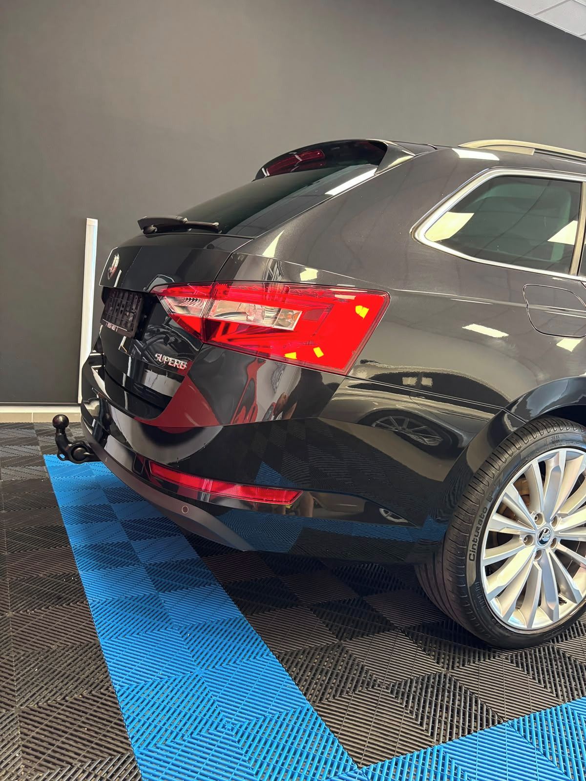 Škoda Superb, 1 maj.plný servis ZÁRUKA 1 ROK - fotka 5