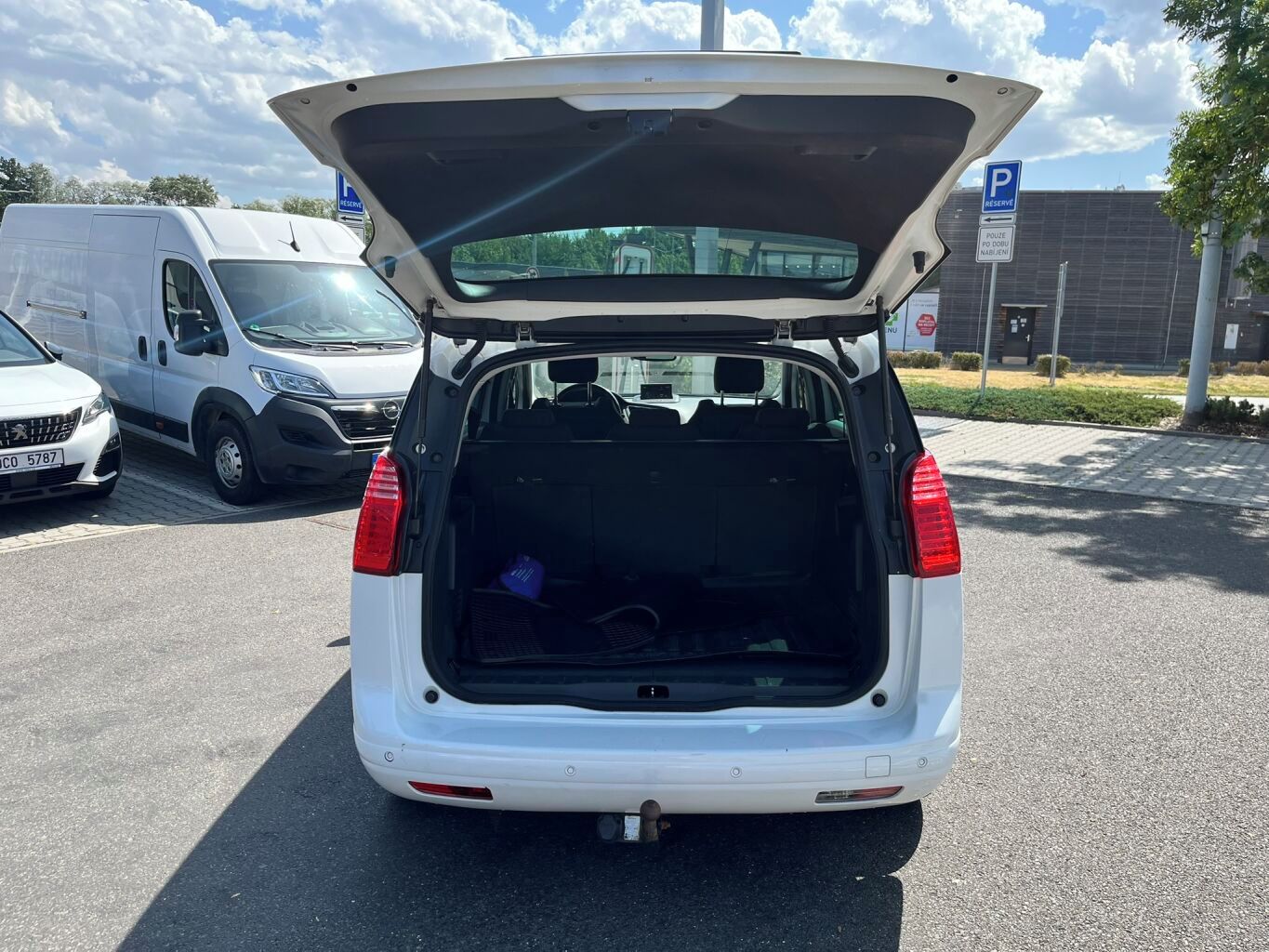 Peugeot 5008, ALLURE 2.0 HDi - fotka 5