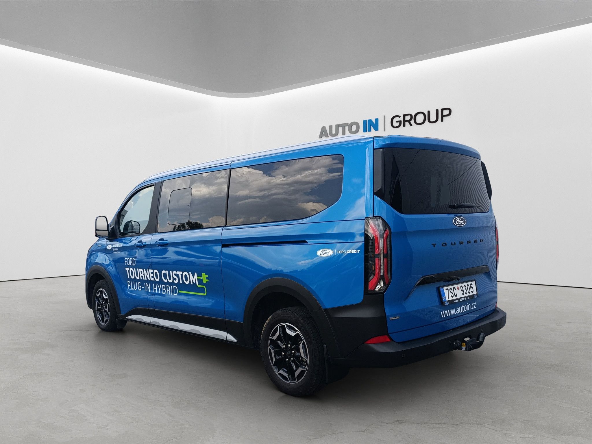 Ford Tourneo Custom, Active L2, 2,5 PHEV 171 kW, př - fotka 4