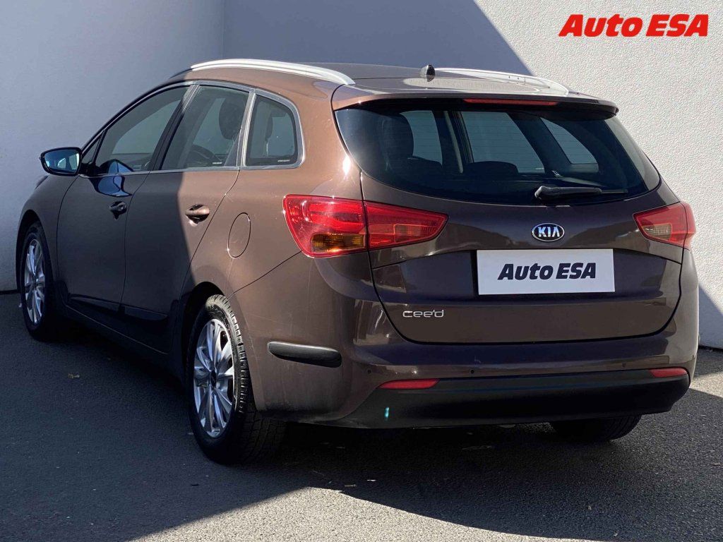 Kia Cee´d, 1.4i - fotka 6