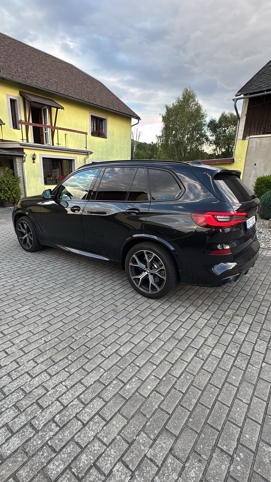 BMW X5, xDrive30d M-Sport - fotka 4