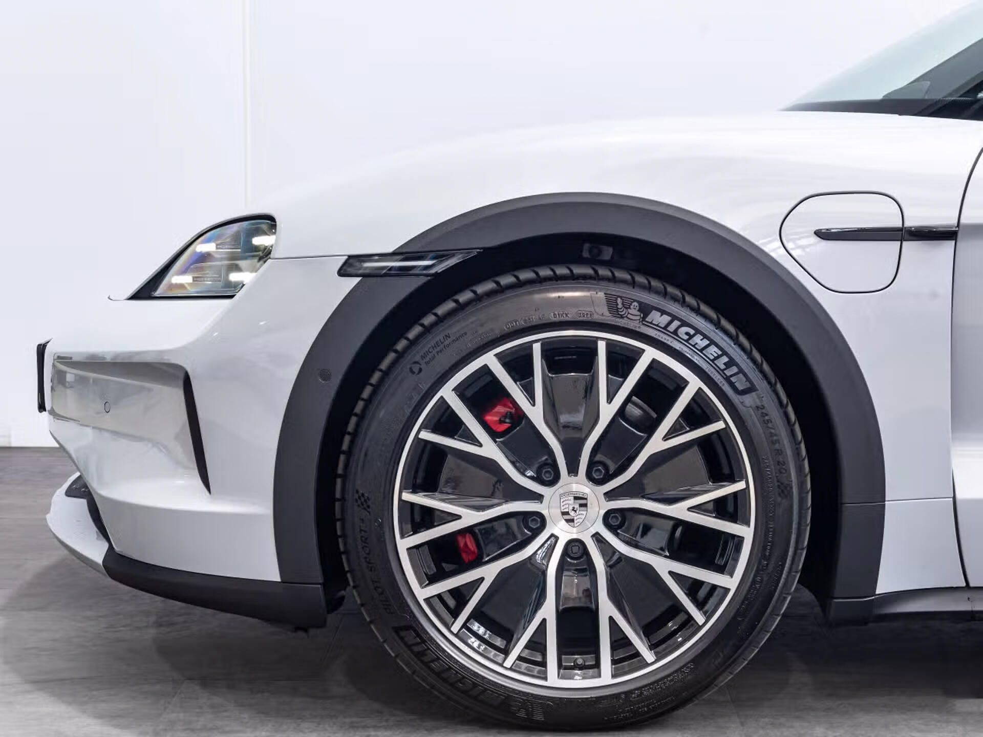Porsche Taycan, 4S Cross Turismo Pano 360 Inno - fotka 6