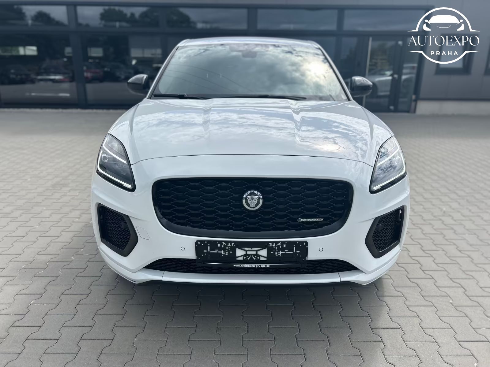 Jaguar E-Pace, R-Dynamic AWD Black Pack - fotka 2